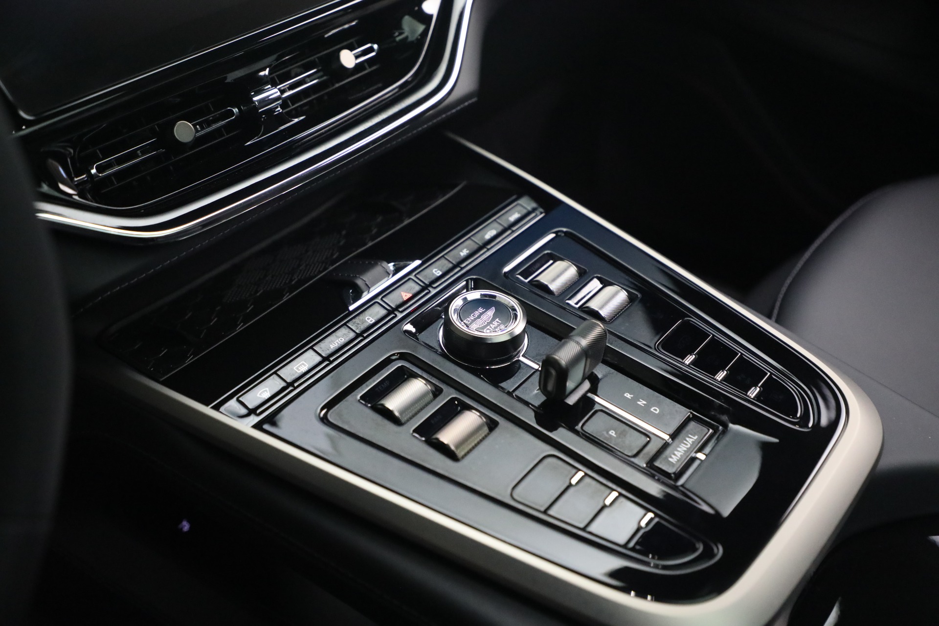 New-2026-Aston-Martin-DBX-S