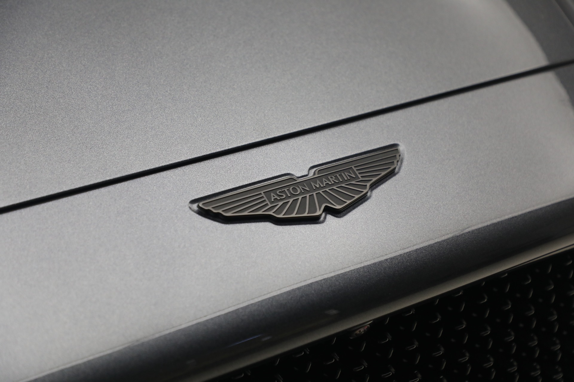 New-2026-Aston-Martin-DBX-S
