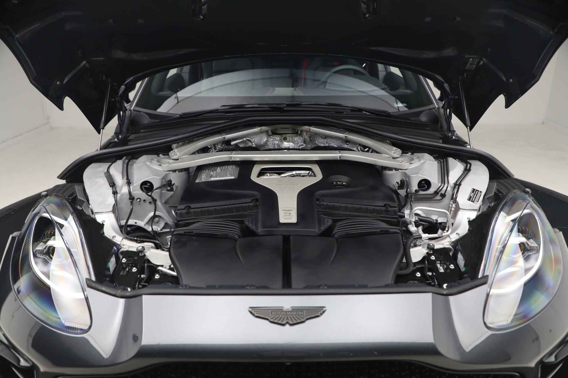 New-2026-Aston-Martin-DBX-S