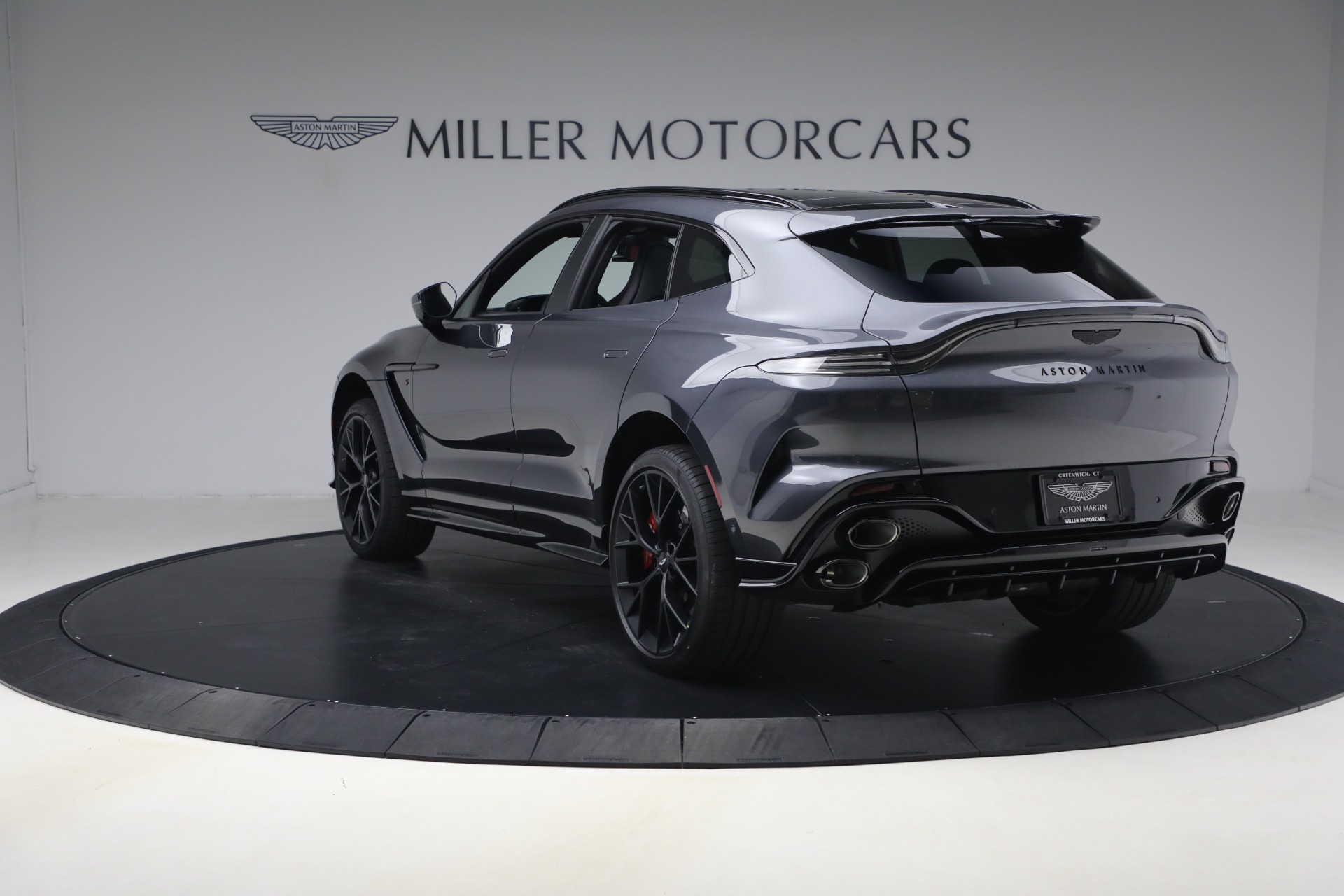 New-2026-Aston-Martin-DBX-S