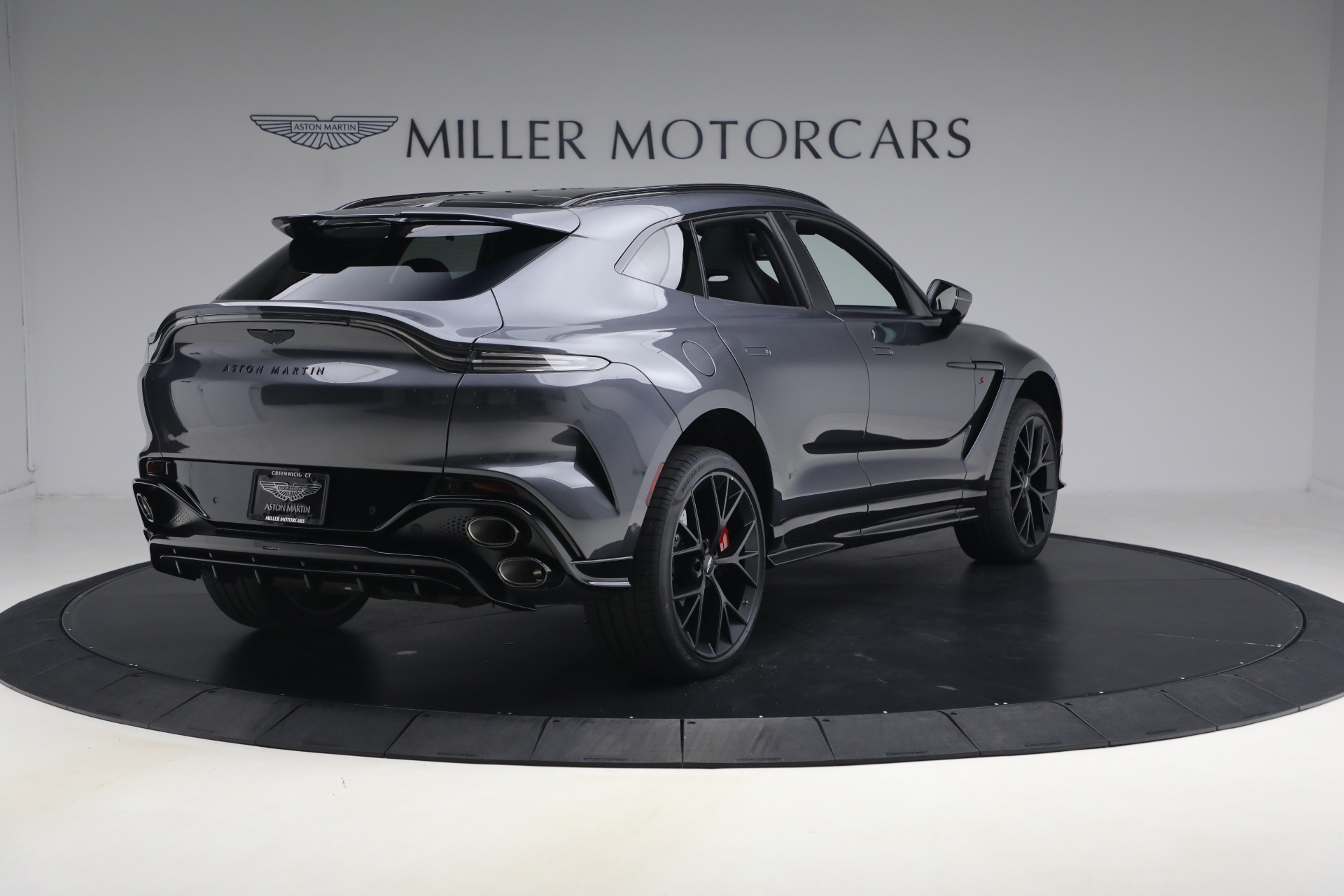 New-2026-Aston-Martin-DBX-S