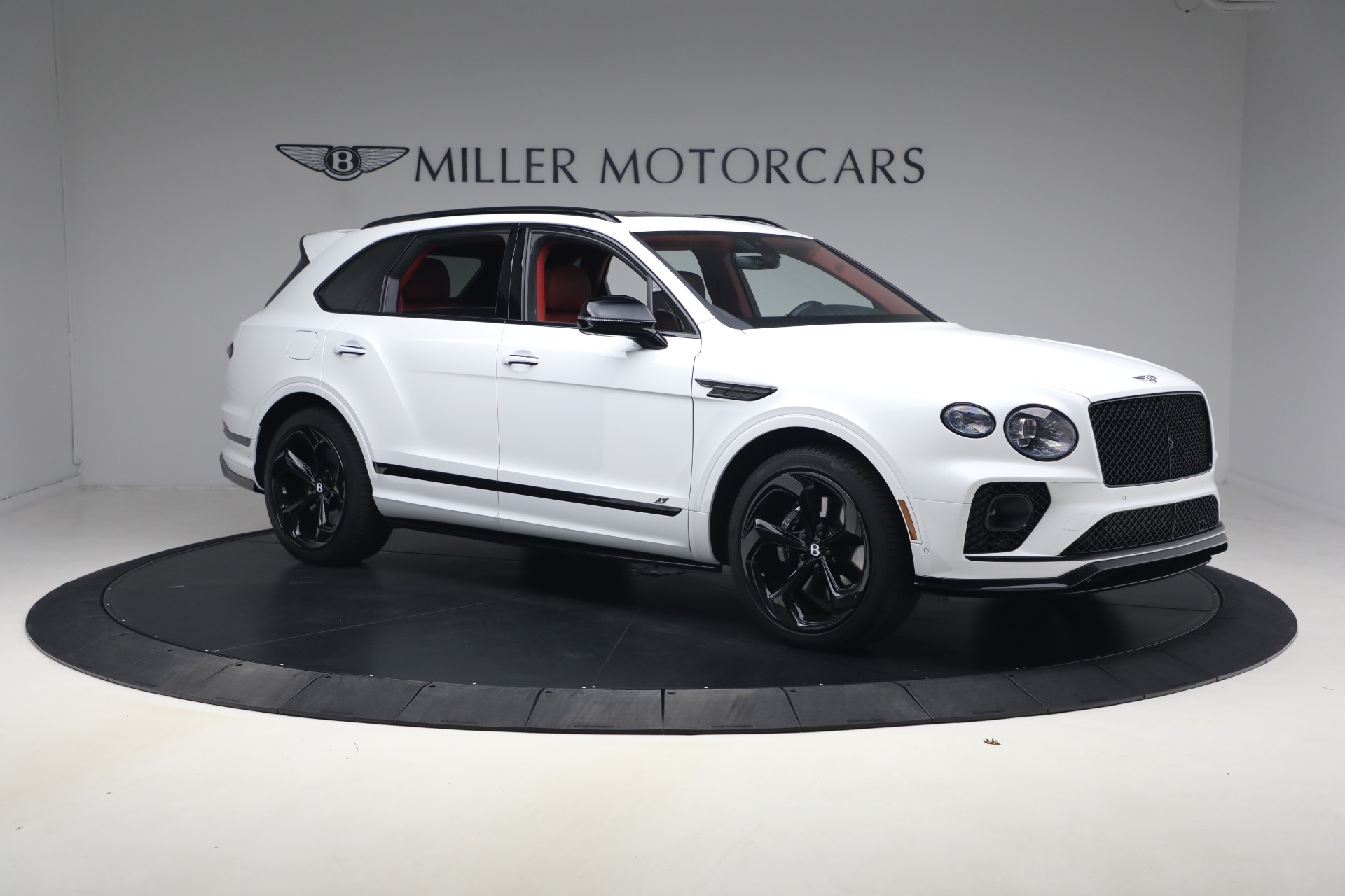 Used-2023-Bentley-Bentayga-S-V8