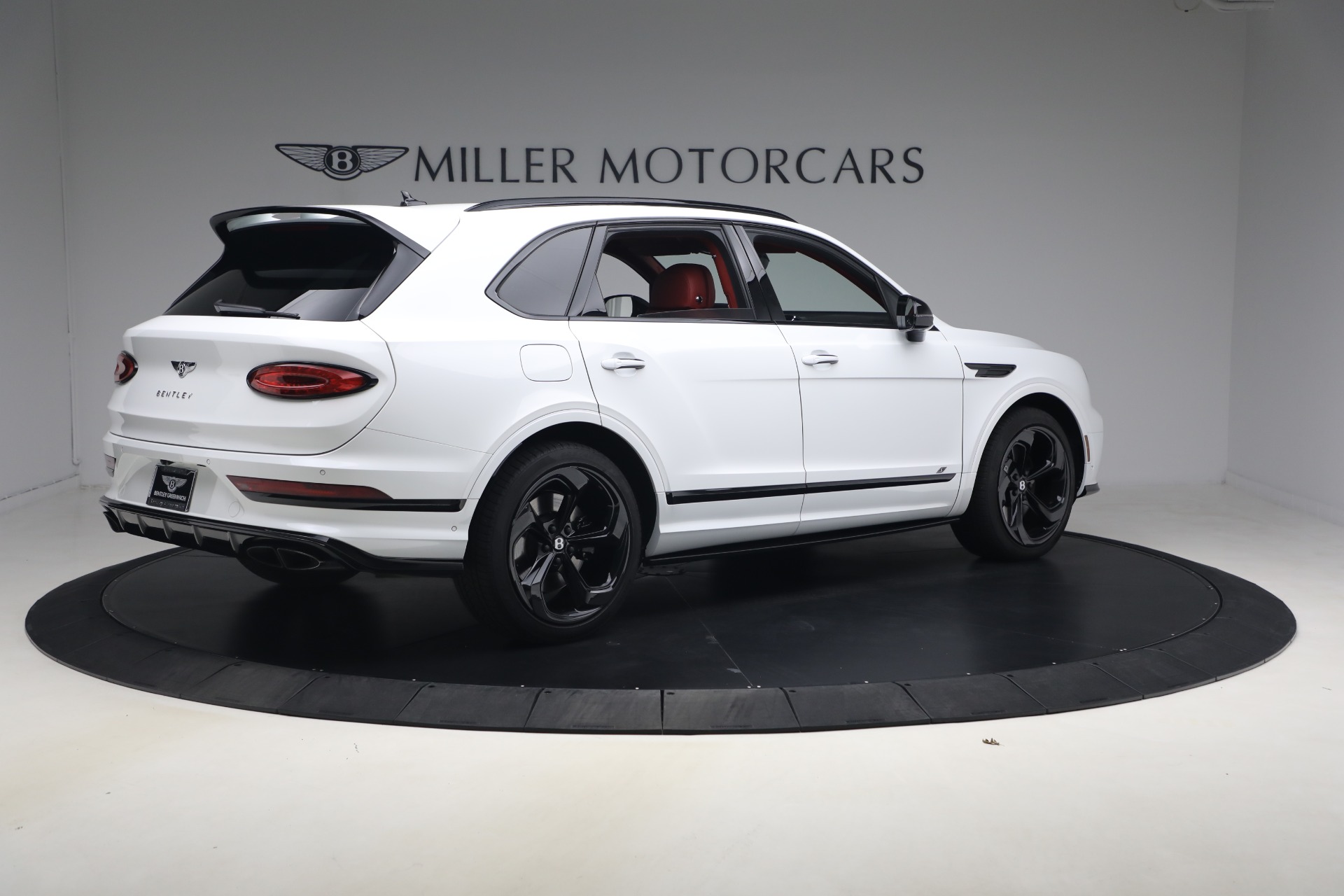 Used-2023-Bentley-Bentayga-S-V8
