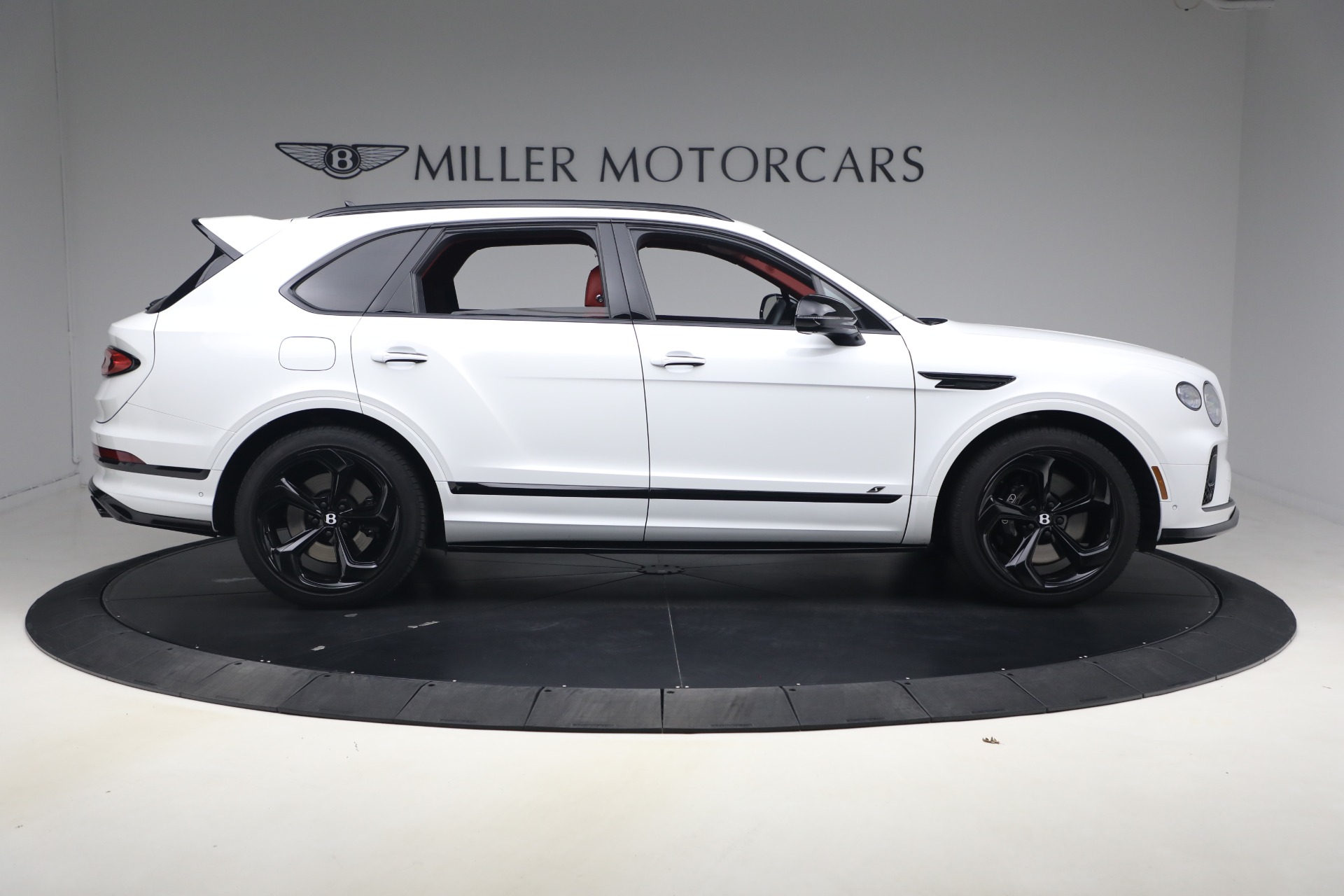 Used-2023-Bentley-Bentayga-S-V8