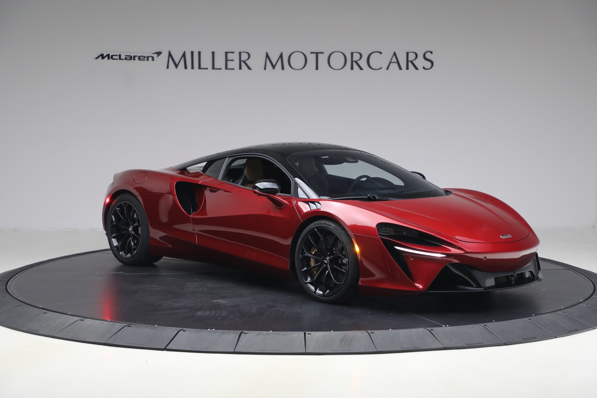 Used-2024-McLaren-Artura-TechLux