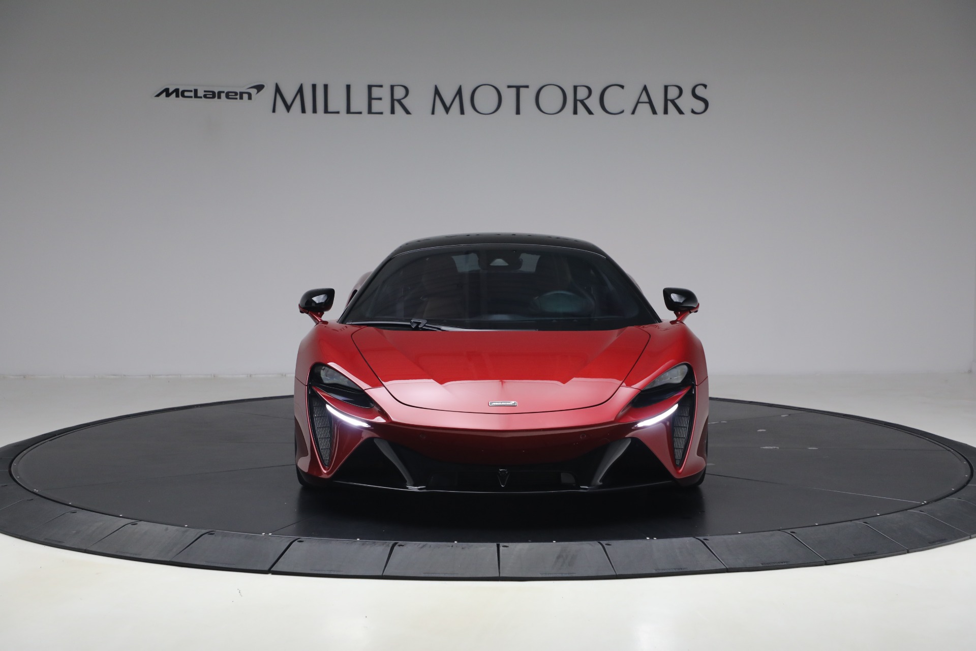 Used-2024-McLaren-Artura-TechLux