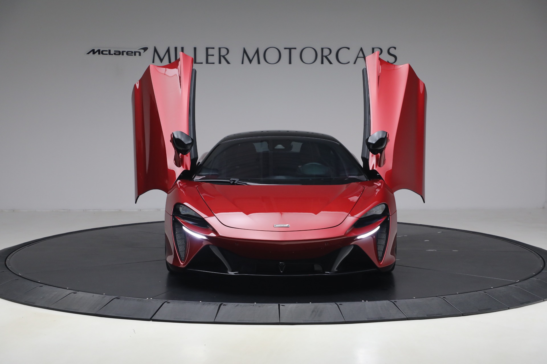 Used-2024-McLaren-Artura-TechLux
