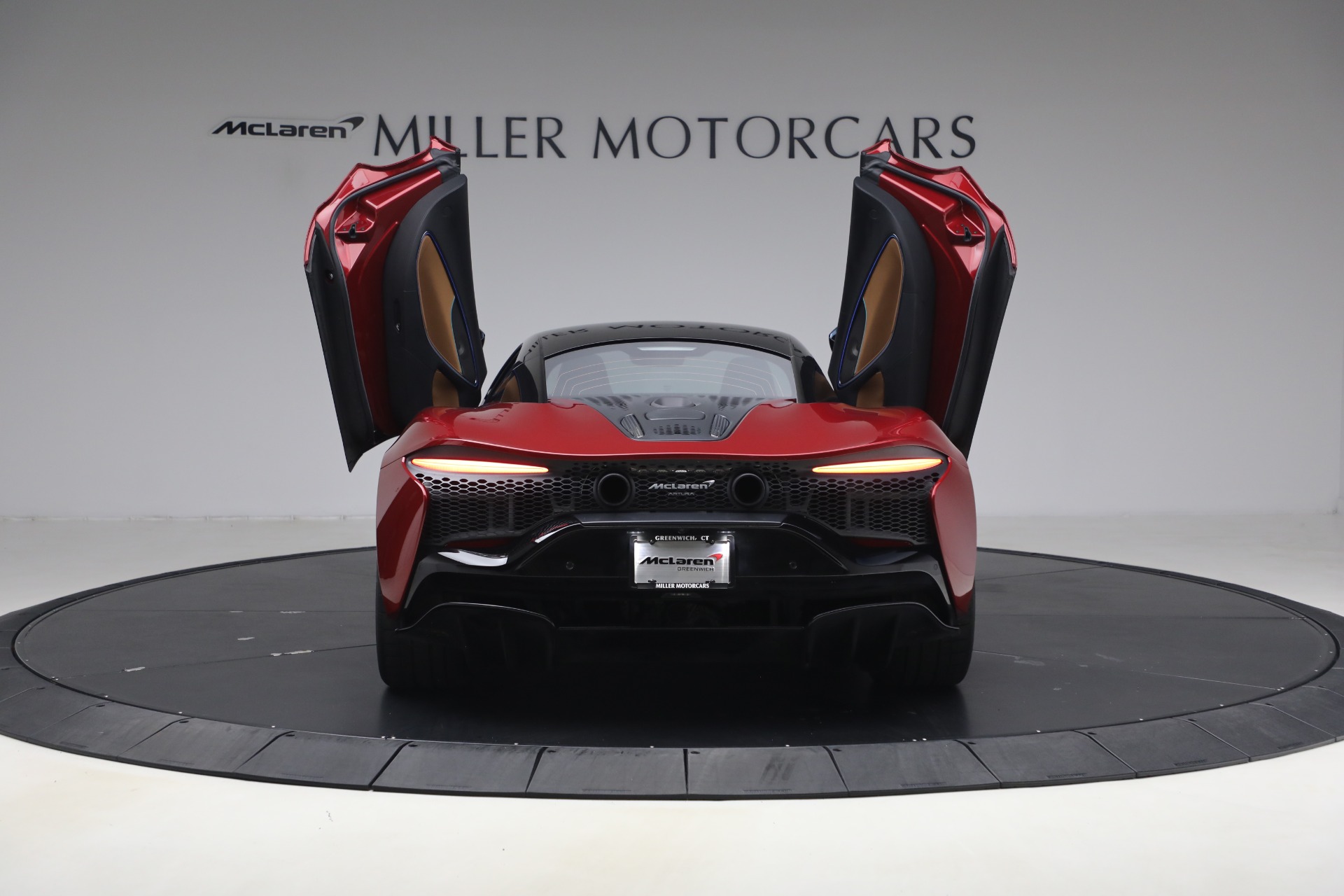 Used-2024-McLaren-Artura-TechLux