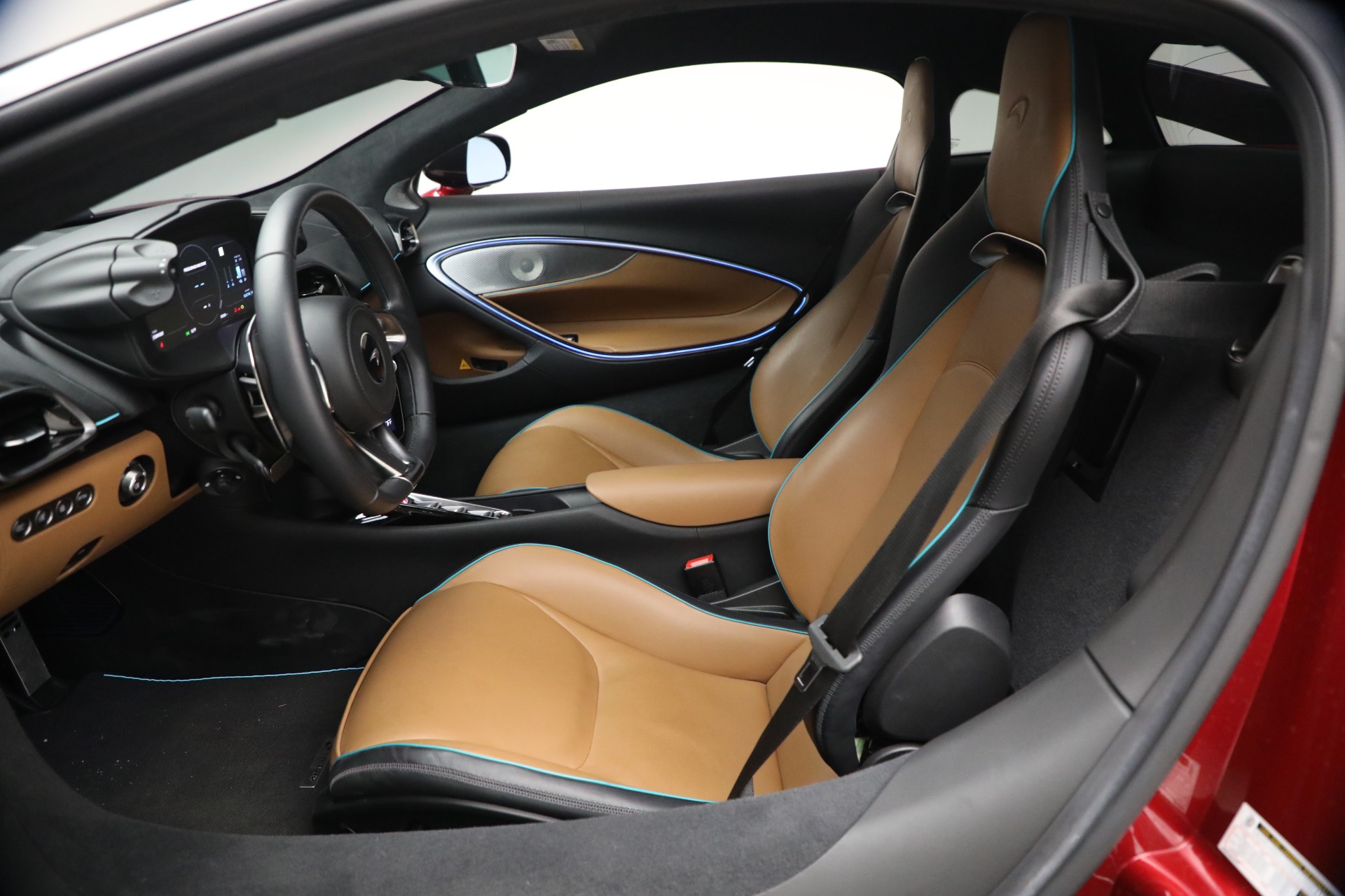 Used-2024-McLaren-Artura-TechLux