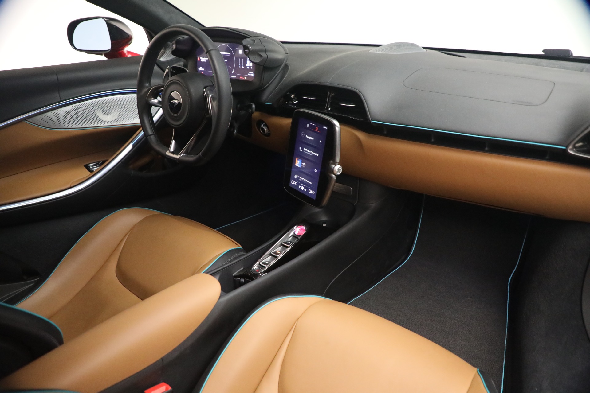 Used-2024-McLaren-Artura-TechLux