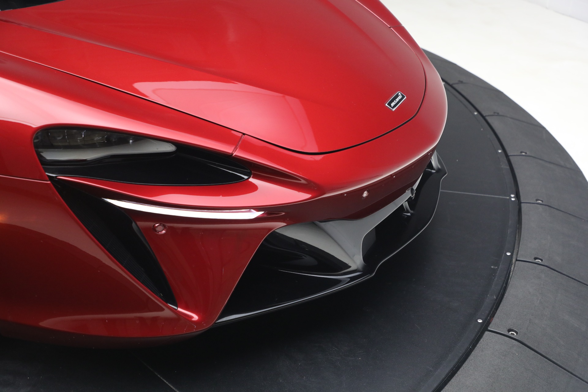 Used-2024-McLaren-Artura-TechLux