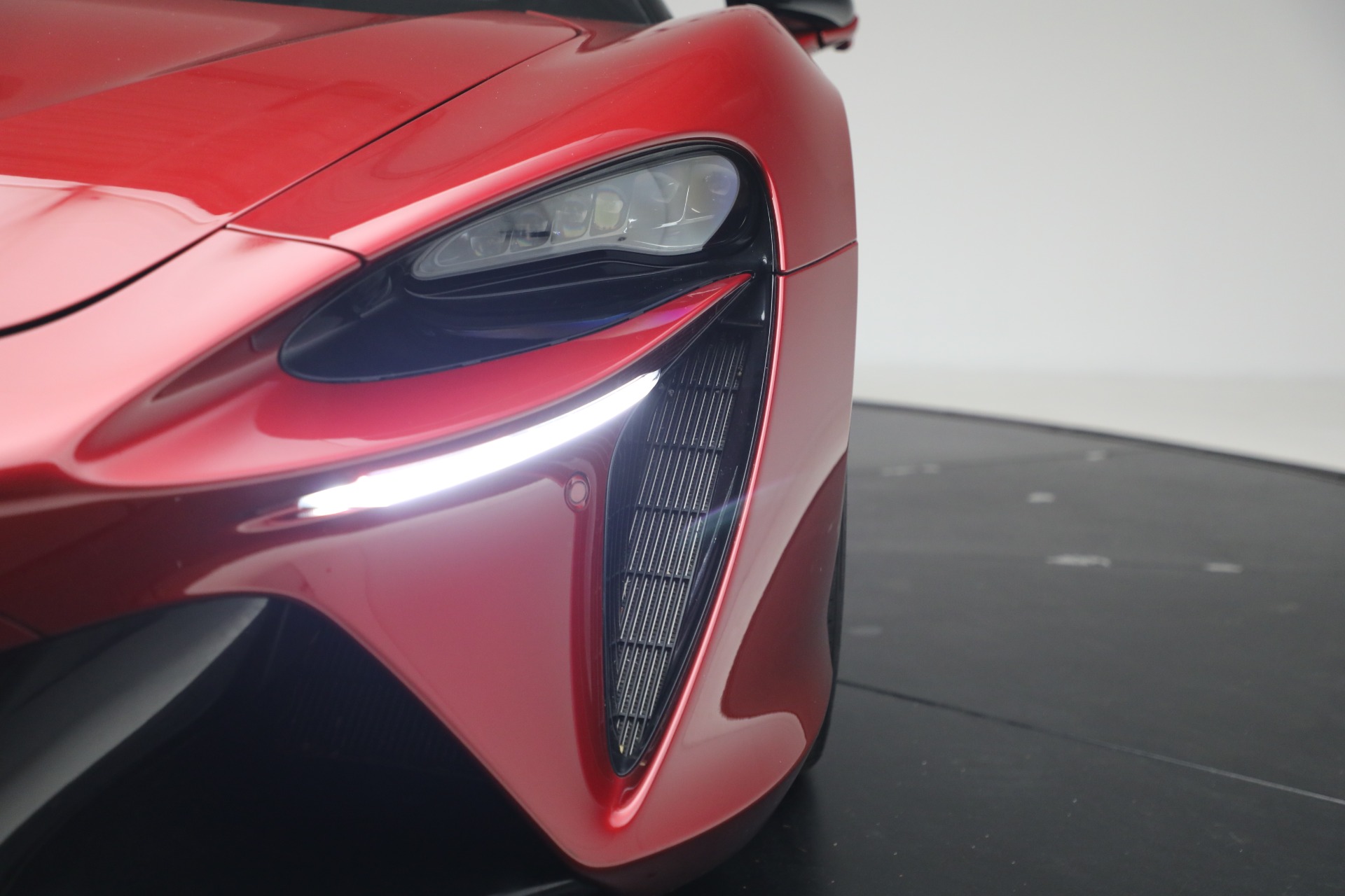 Used-2024-McLaren-Artura-TechLux