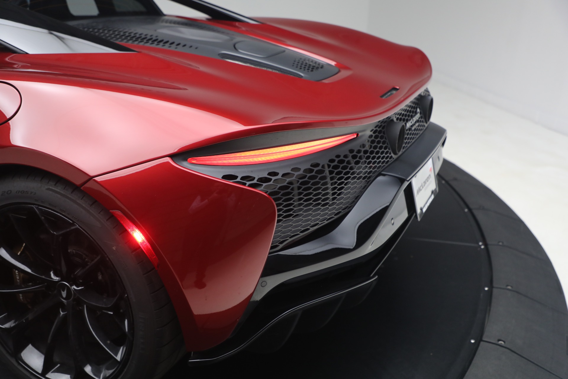 Used-2024-McLaren-Artura-TechLux
