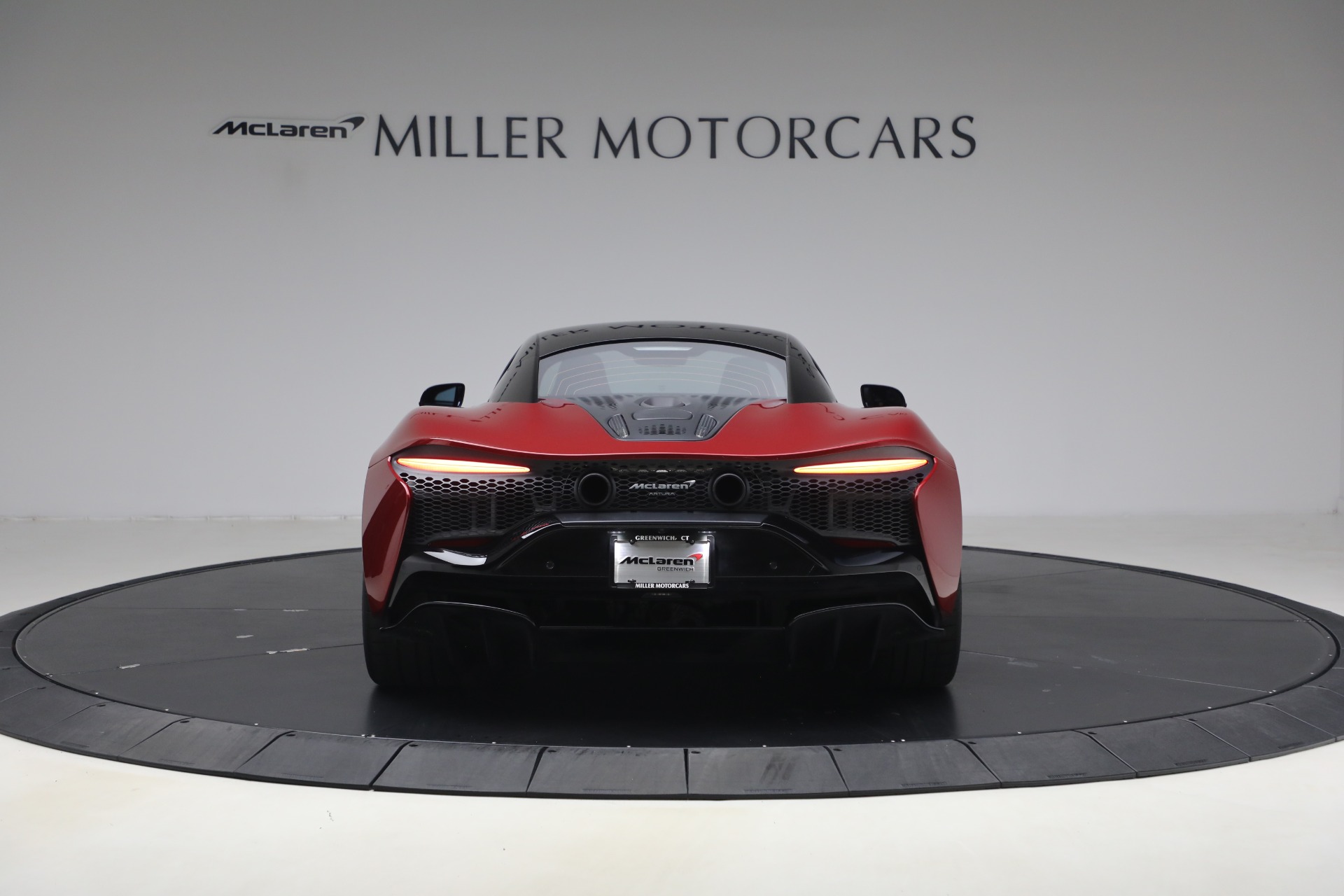 Used-2024-McLaren-Artura-TechLux