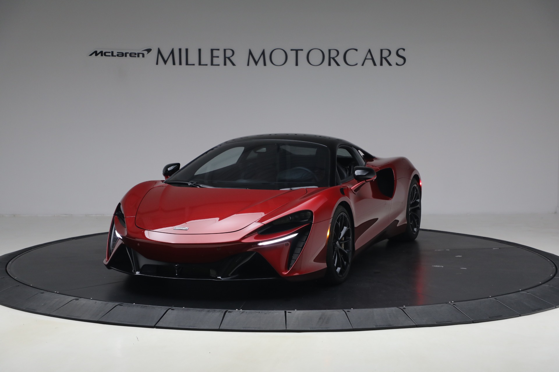 Used-2024-McLaren-Artura-TechLux