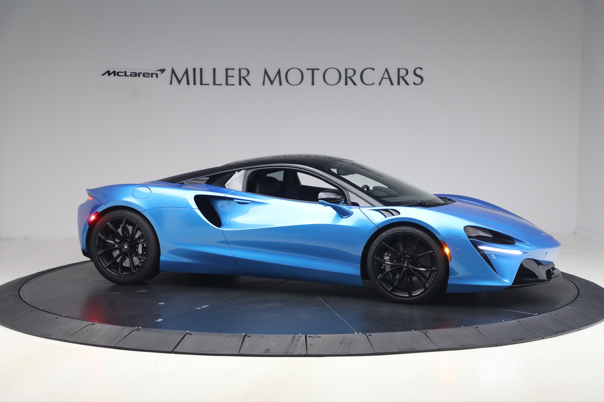 Used-2024-McLaren-Artura-Performance