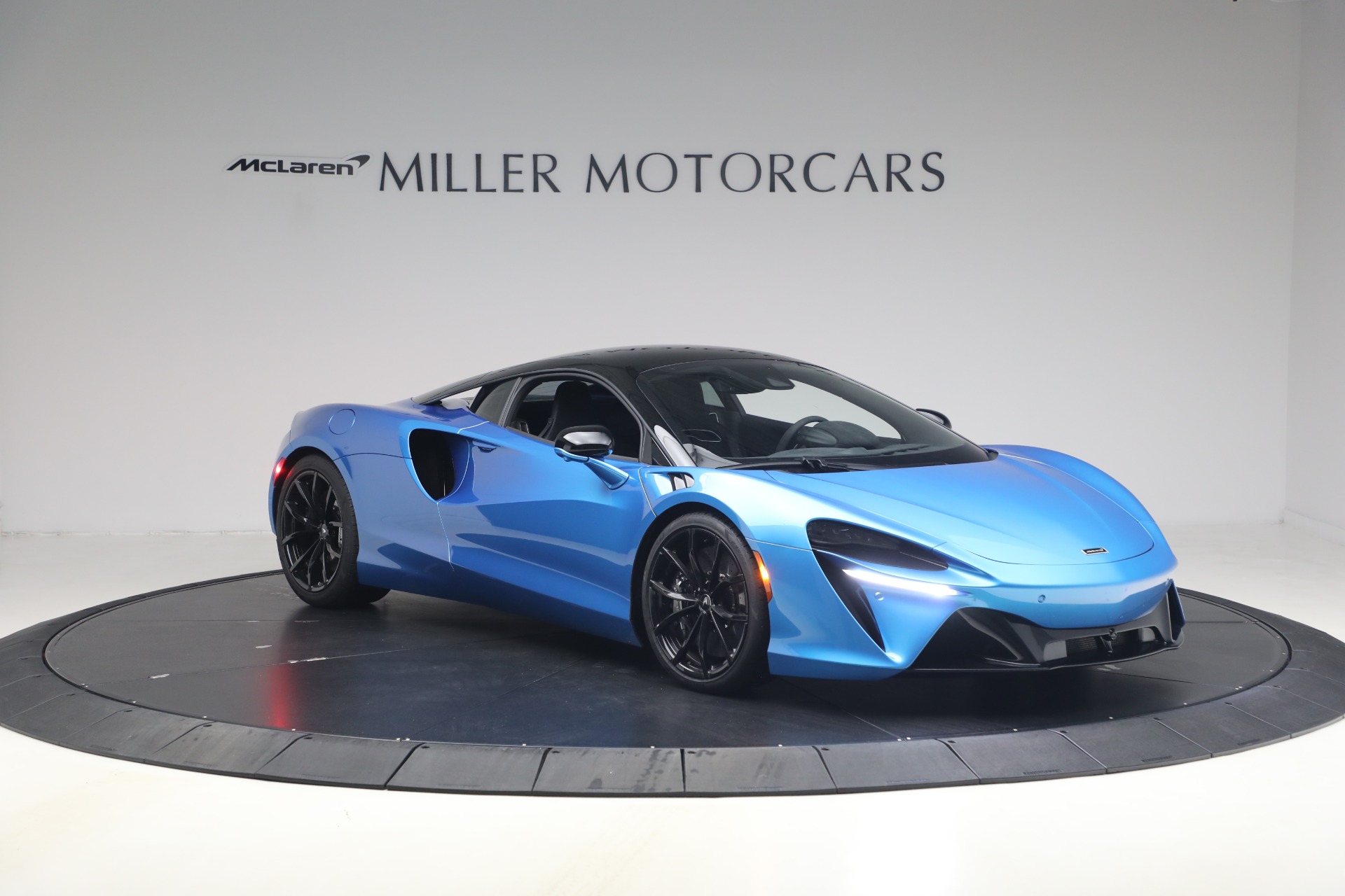 Used-2024-McLaren-Artura-Performance