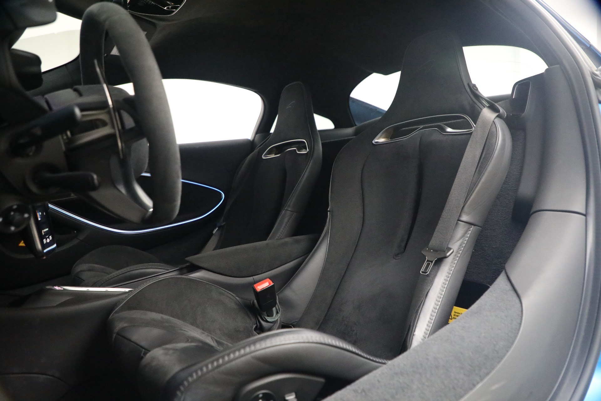 Used-2024-McLaren-Artura-Performance