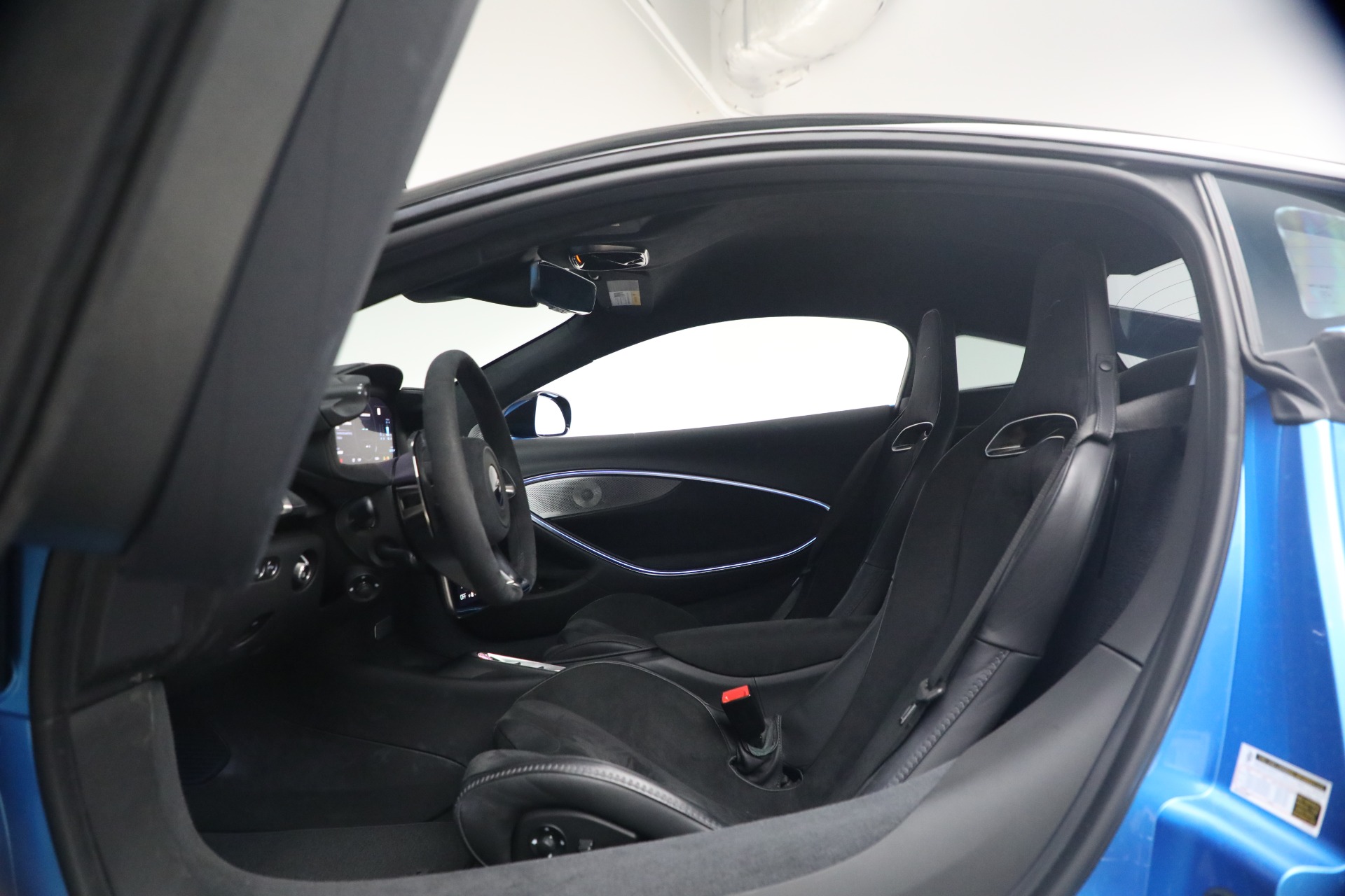 Used-2024-McLaren-Artura-Performance