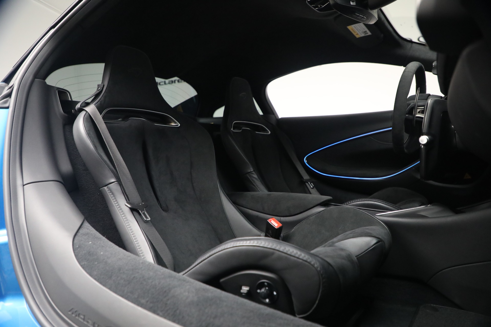 Used-2024-McLaren-Artura-Performance