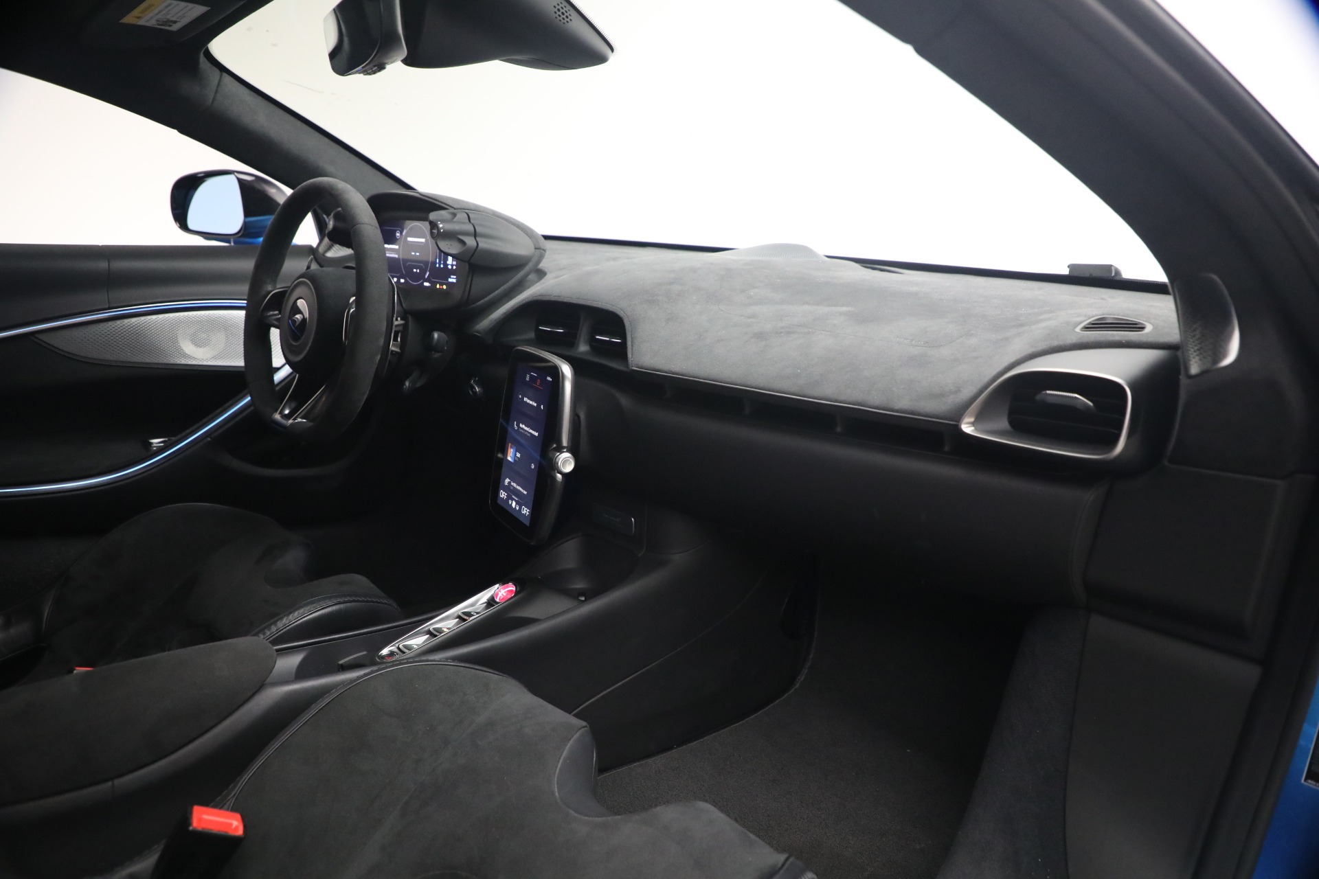 Used-2024-McLaren-Artura-Performance