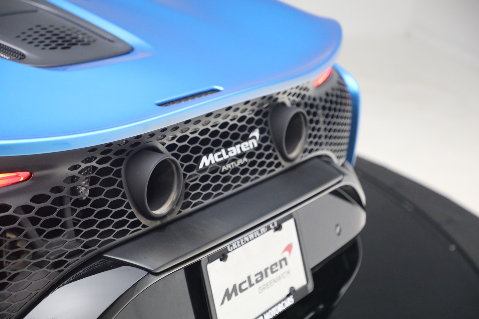Used-2024-McLaren-Artura-Performance