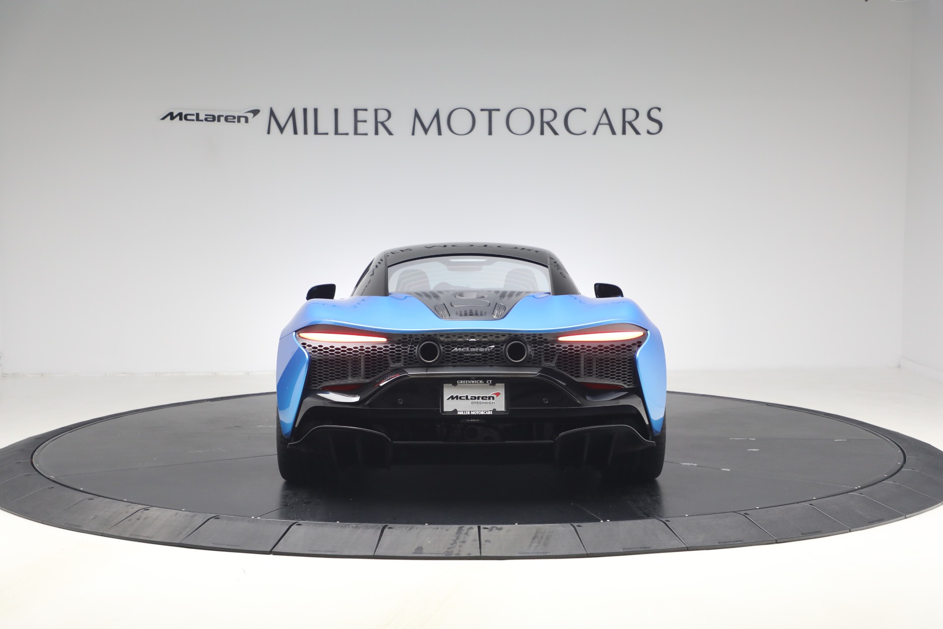 Used-2024-McLaren-Artura-Performance