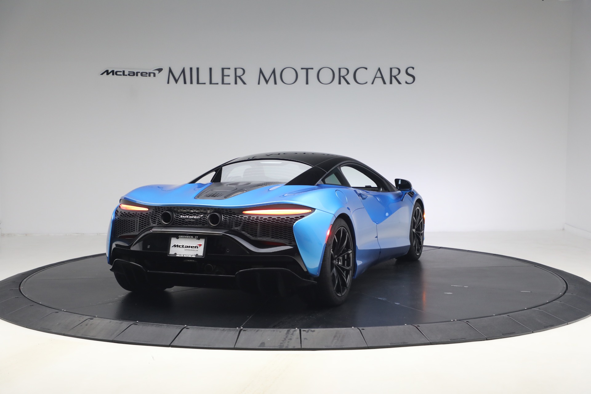 Used-2024-McLaren-Artura-Performance