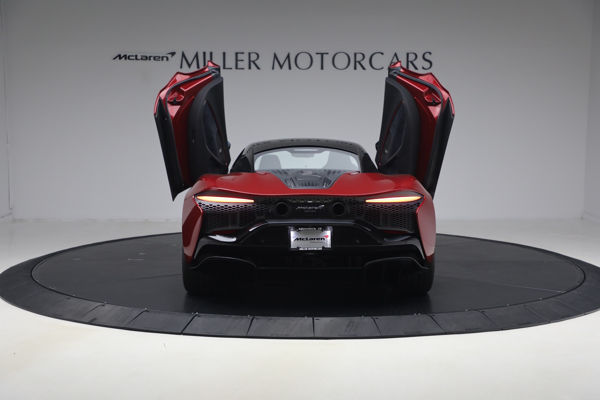 Used-2023-McLaren-Artura-Performance