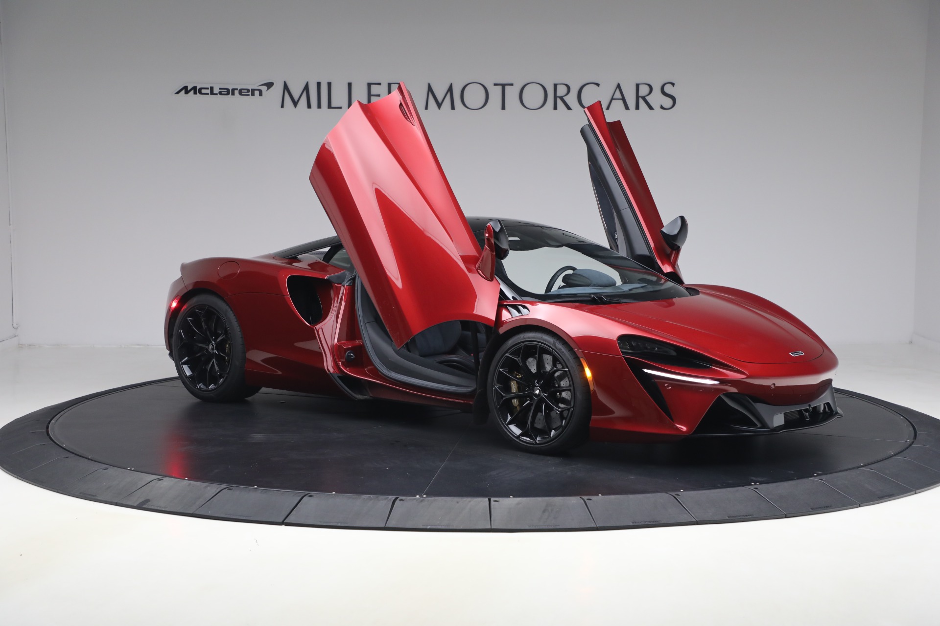 Used-2023-McLaren-Artura-Performance