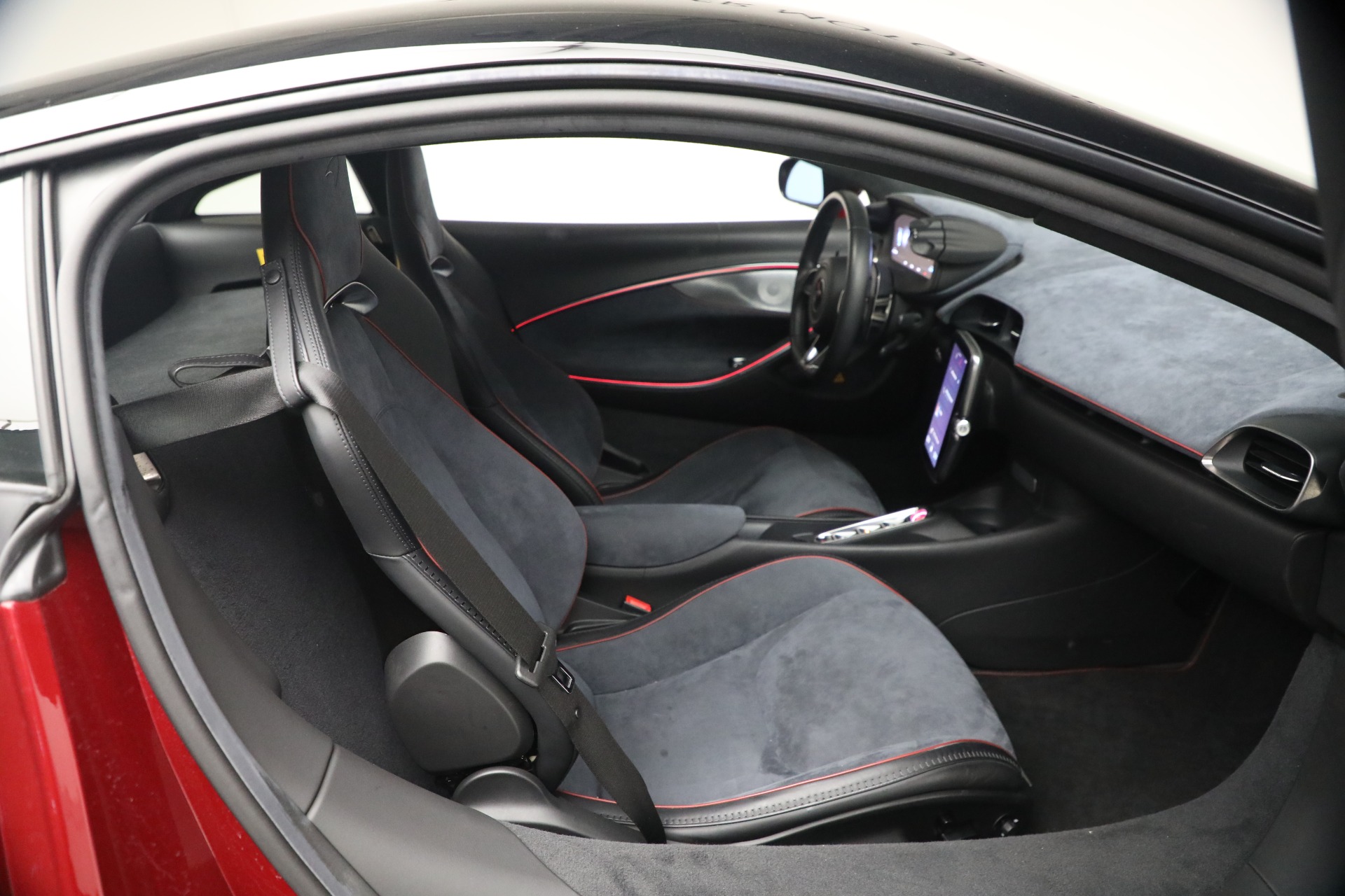 Used-2023-McLaren-Artura-Performance