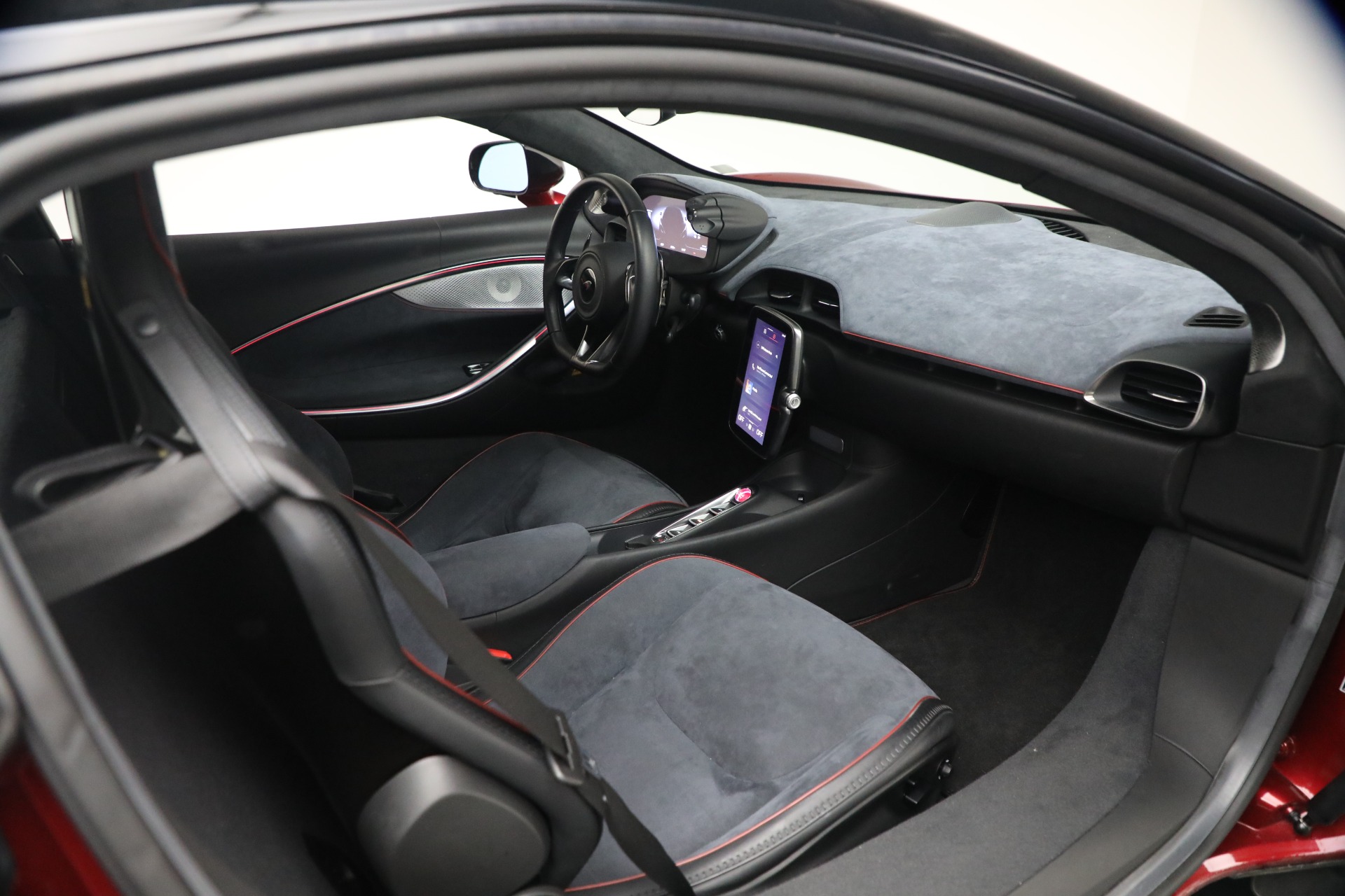 Used-2023-McLaren-Artura-Performance
