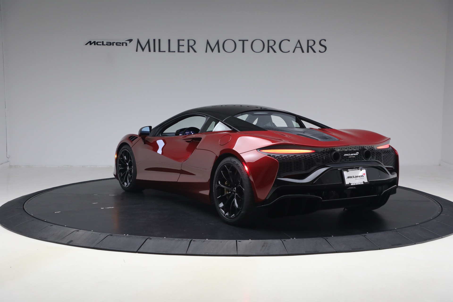 Used-2023-McLaren-Artura-Performance