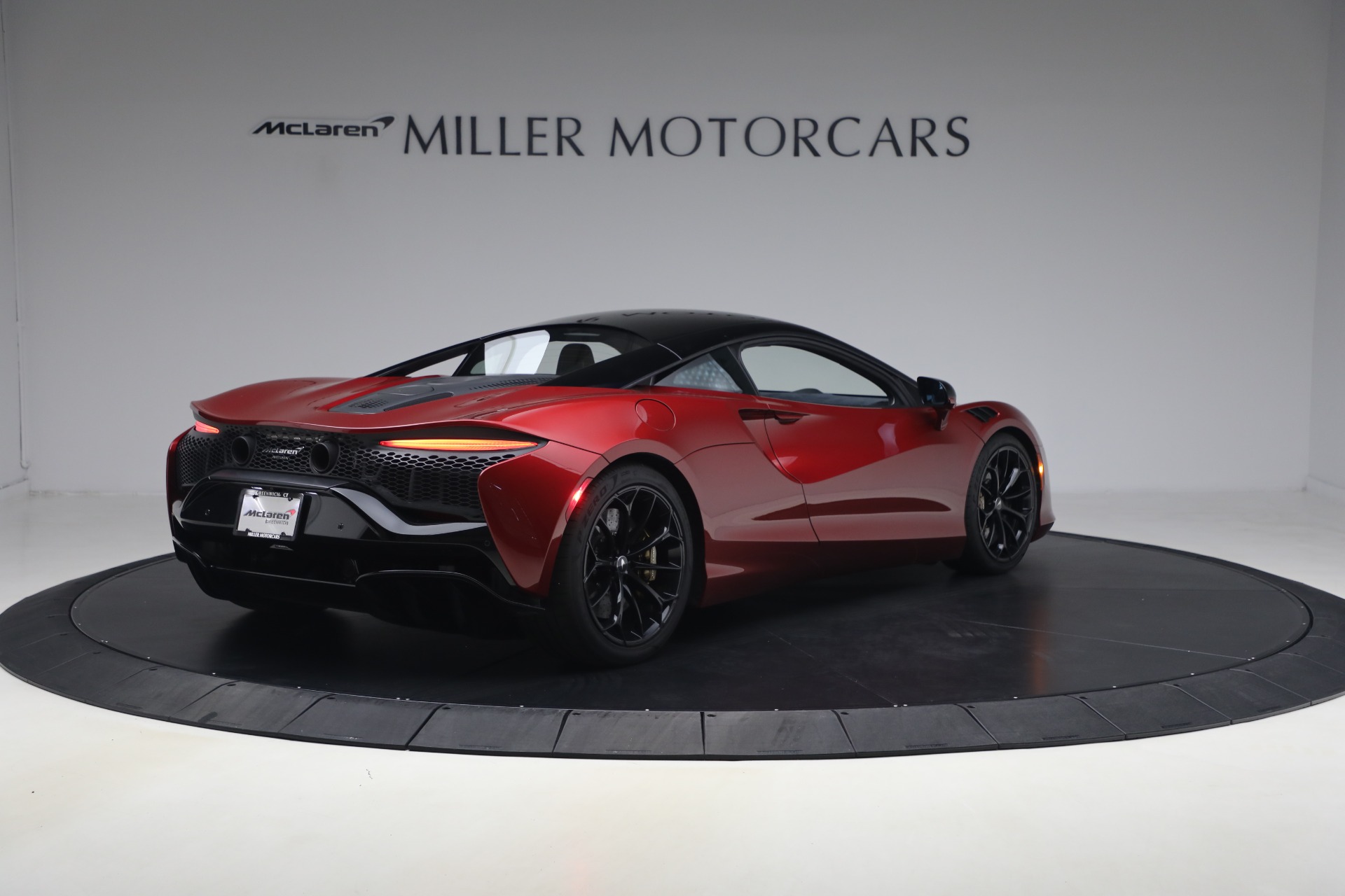 Used-2023-McLaren-Artura-Performance