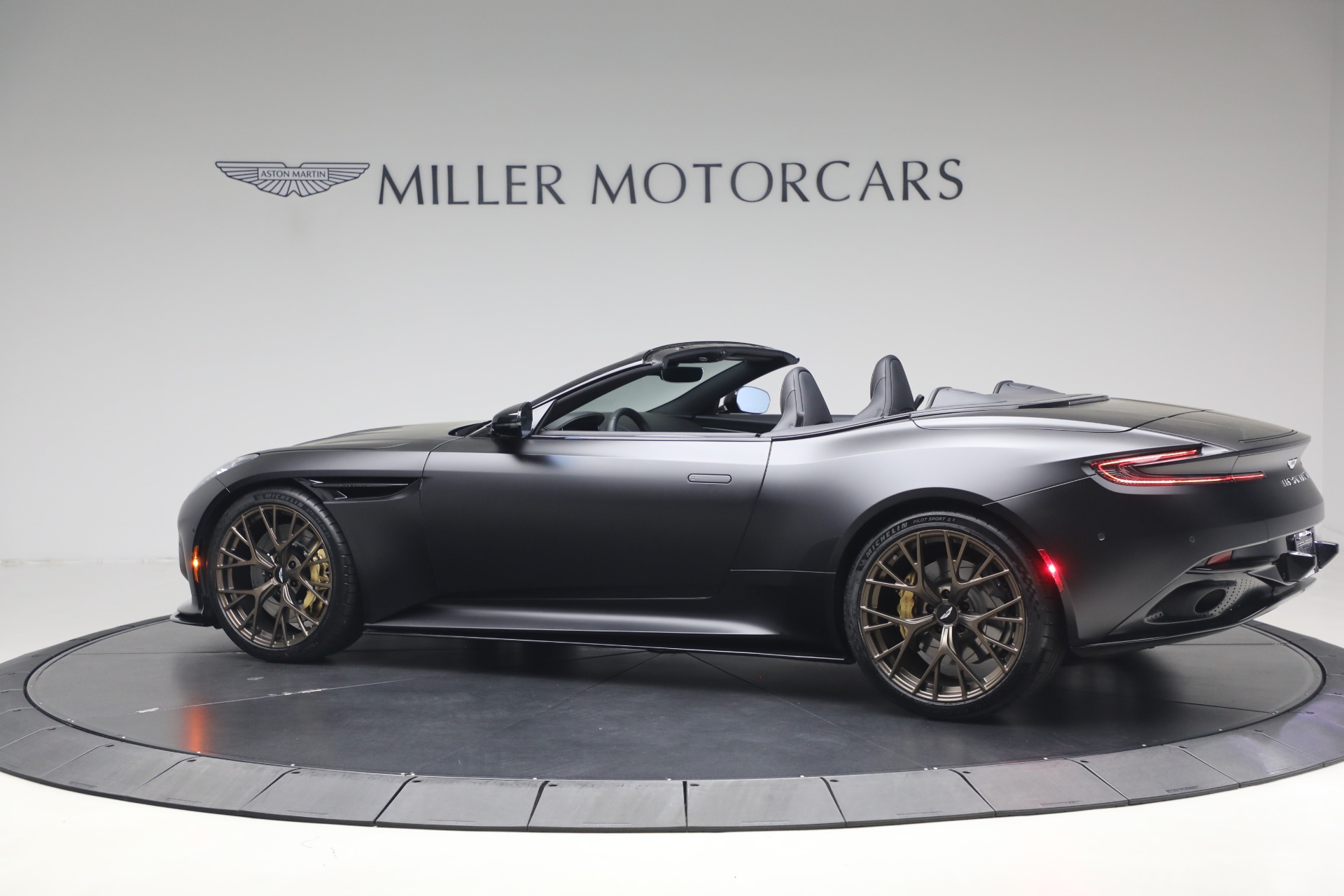 Used-2024-Aston-Martin-DB12-Volante