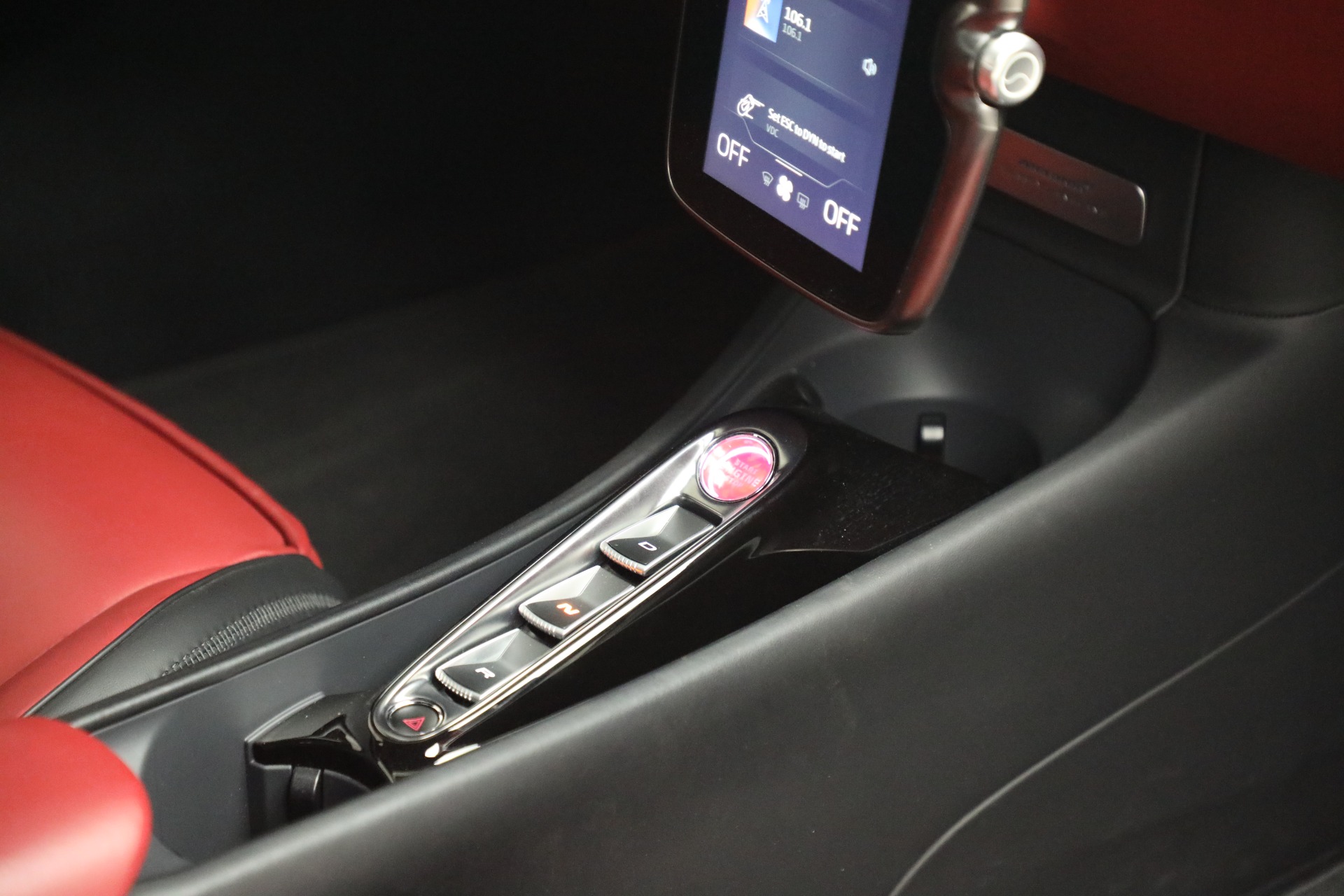 Used-2023-McLaren-Artura-TechLux