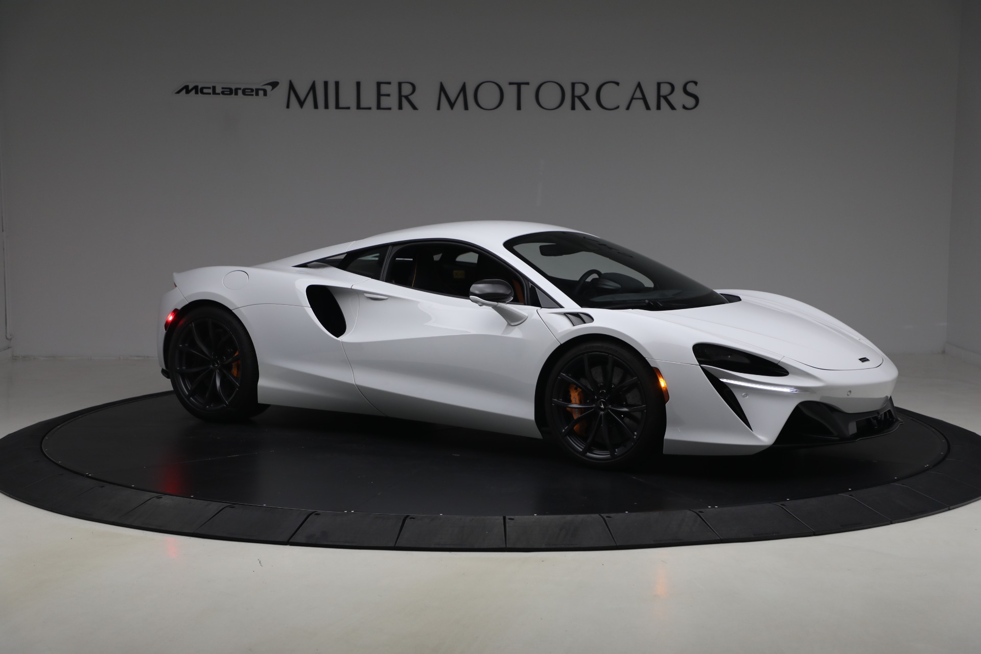 Used-2023-McLaren-Artura-Performance