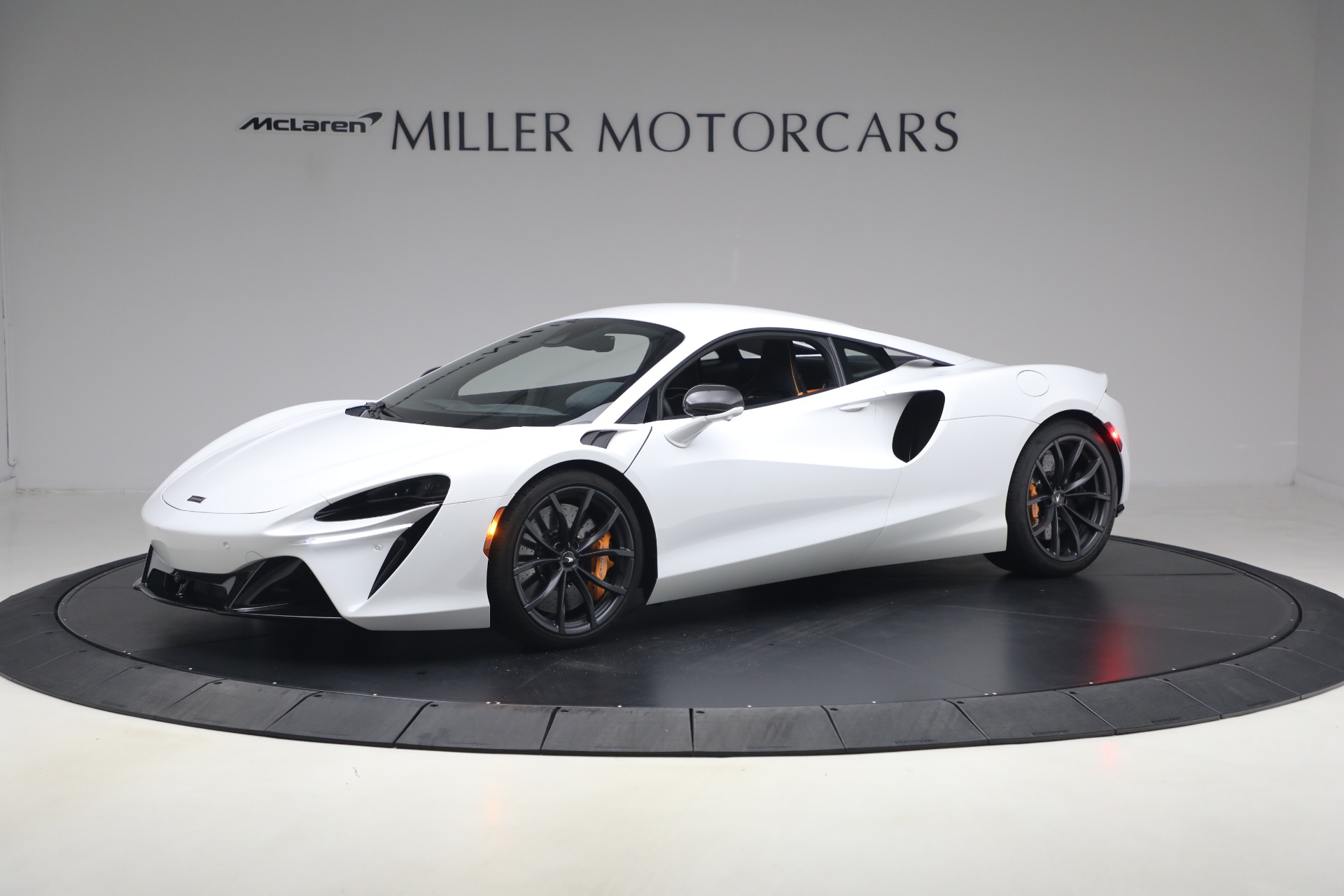 Used-2023-McLaren-Artura-Performance