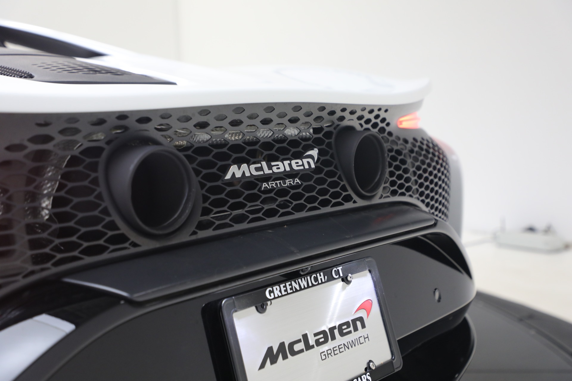 Used-2023-McLaren-Artura-Performance