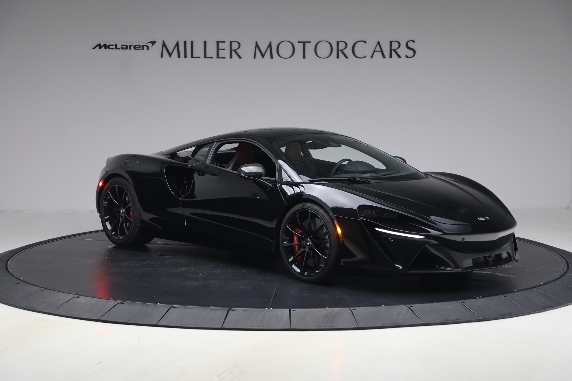 Used-2024-McLaren-Artura-TechLux