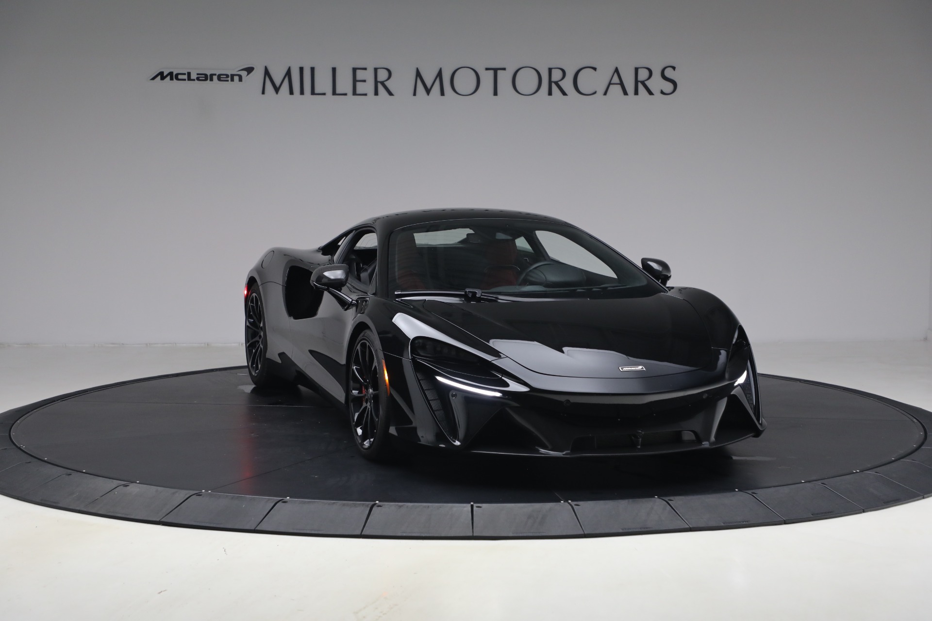 Used-2024-McLaren-Artura-TechLux