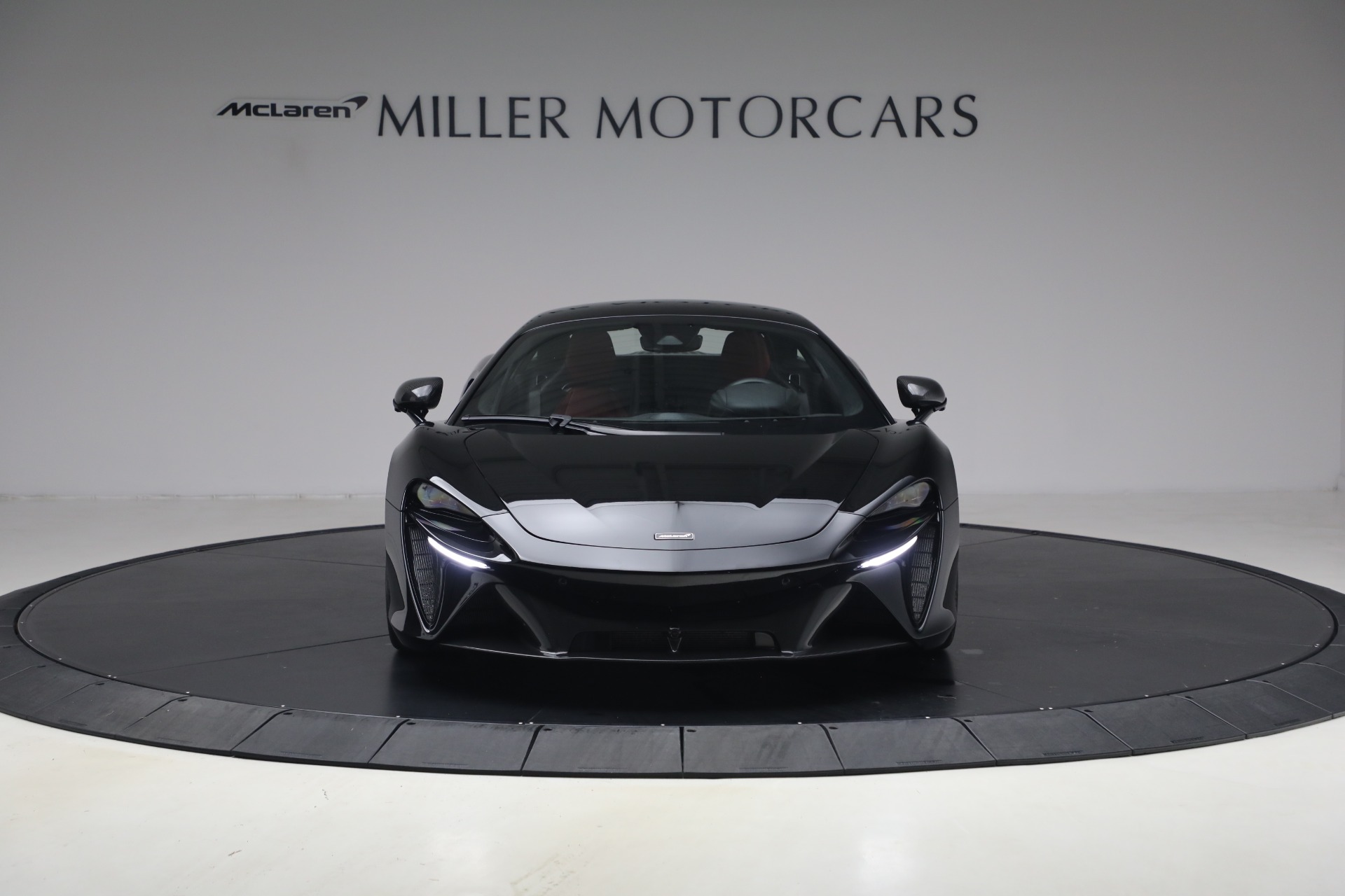 Used-2024-McLaren-Artura-TechLux