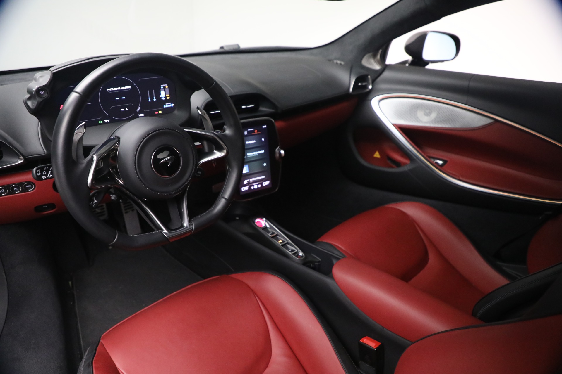 Used-2024-McLaren-Artura-TechLux