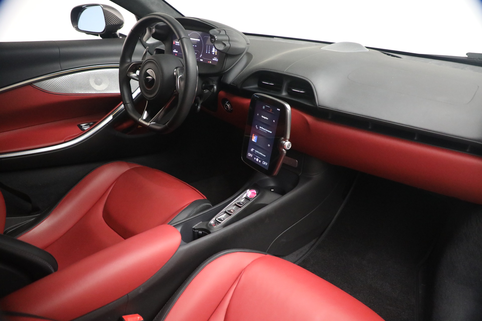 Used-2024-McLaren-Artura-TechLux