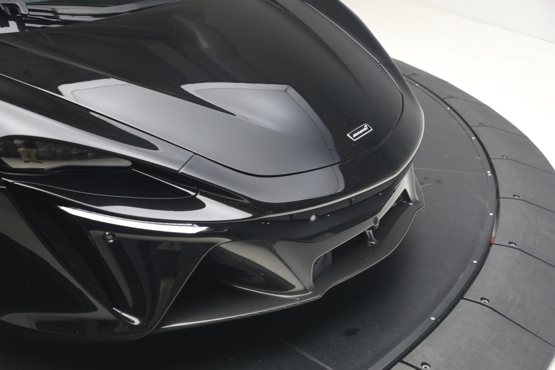 Used-2024-McLaren-Artura-TechLux
