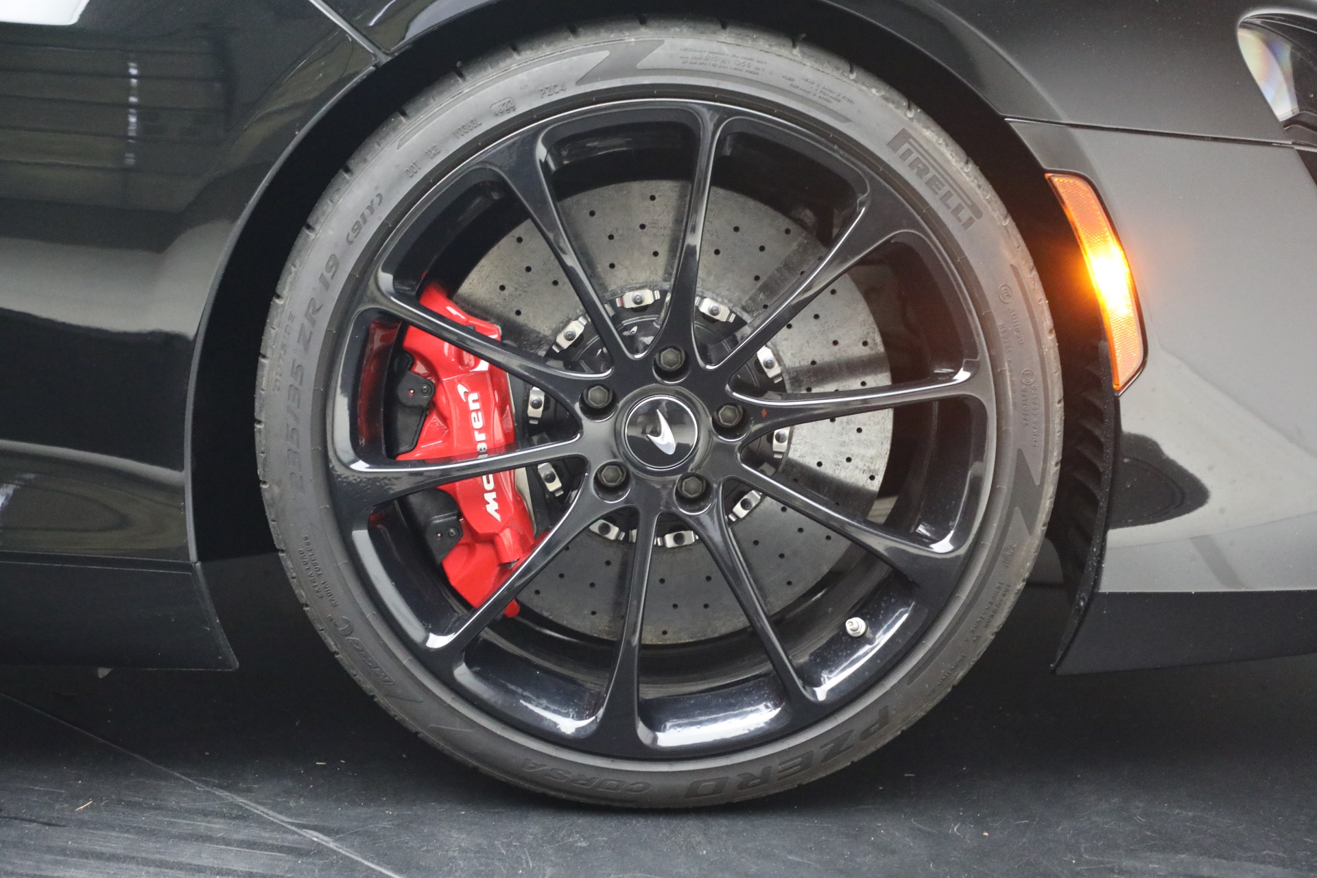 Used-2024-McLaren-Artura-TechLux
