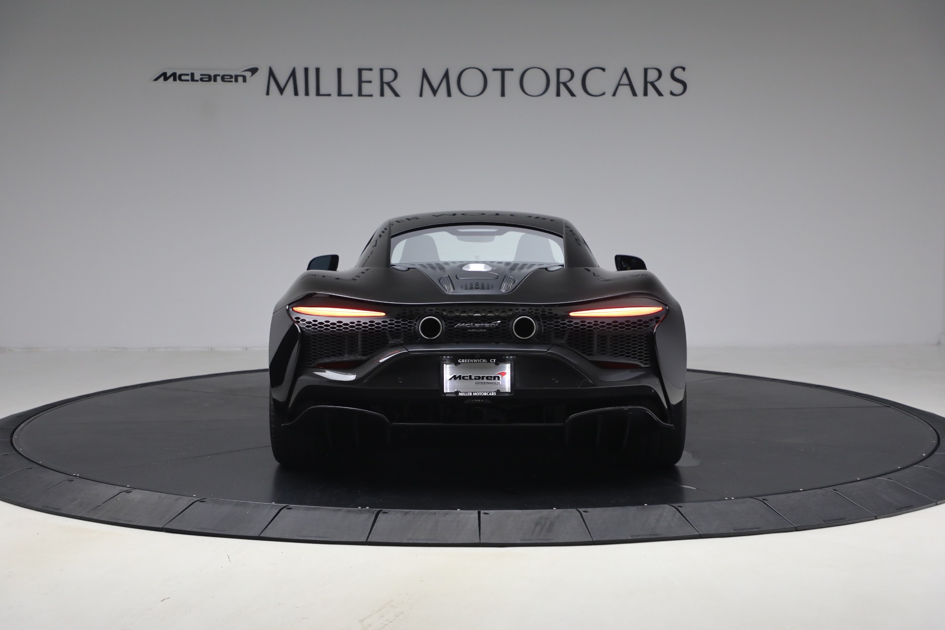 Used-2024-McLaren-Artura-TechLux