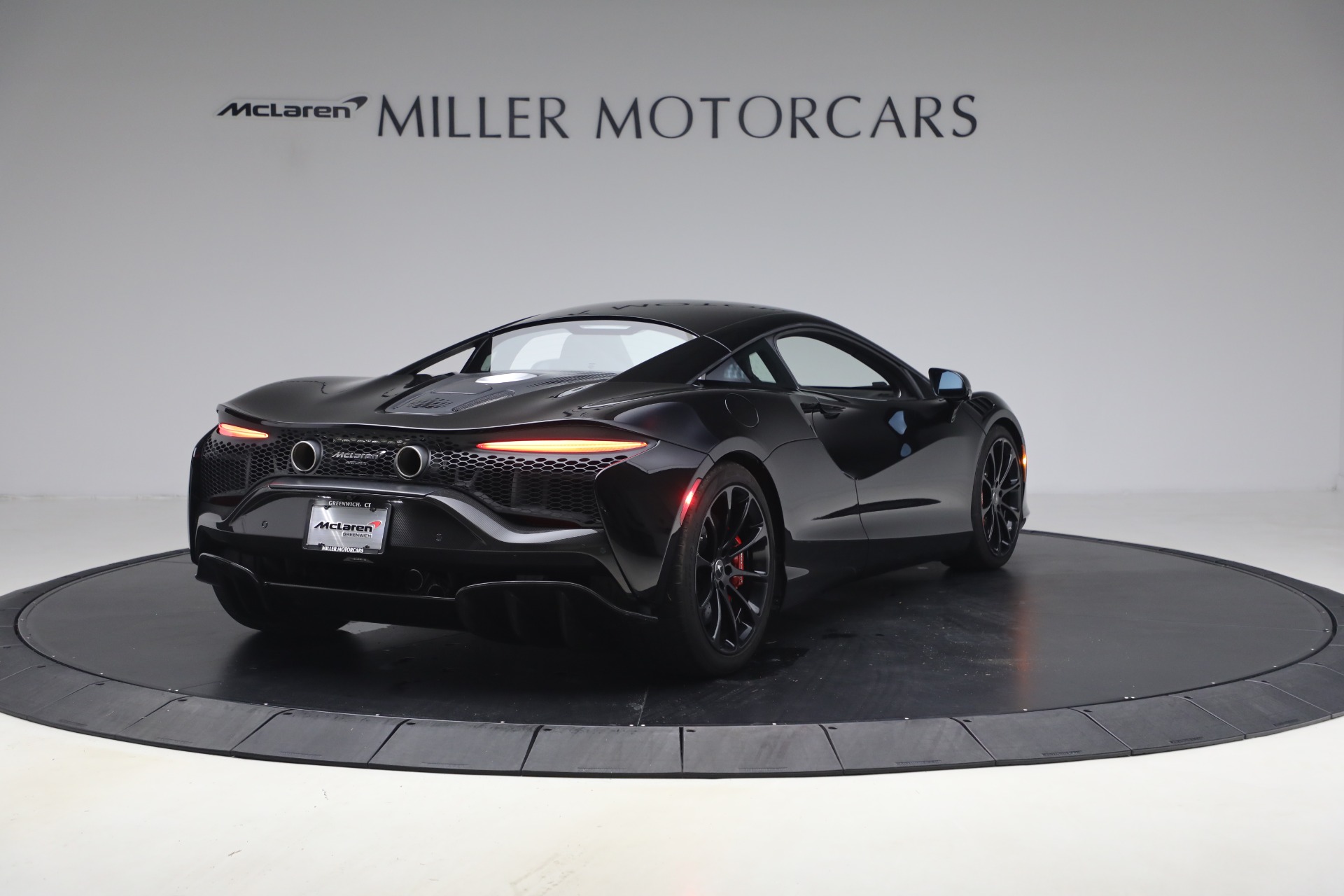 Used-2024-McLaren-Artura-TechLux