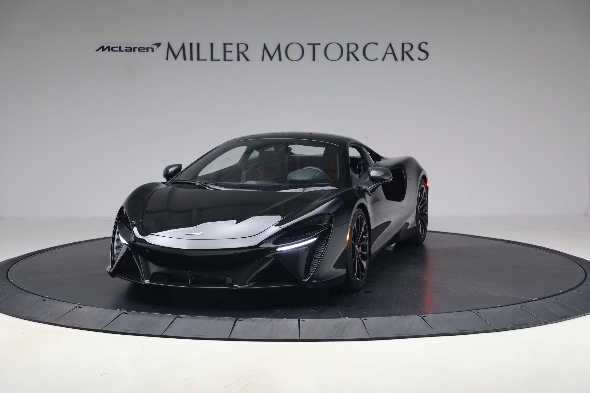 Used-2024-McLaren-Artura-TechLux