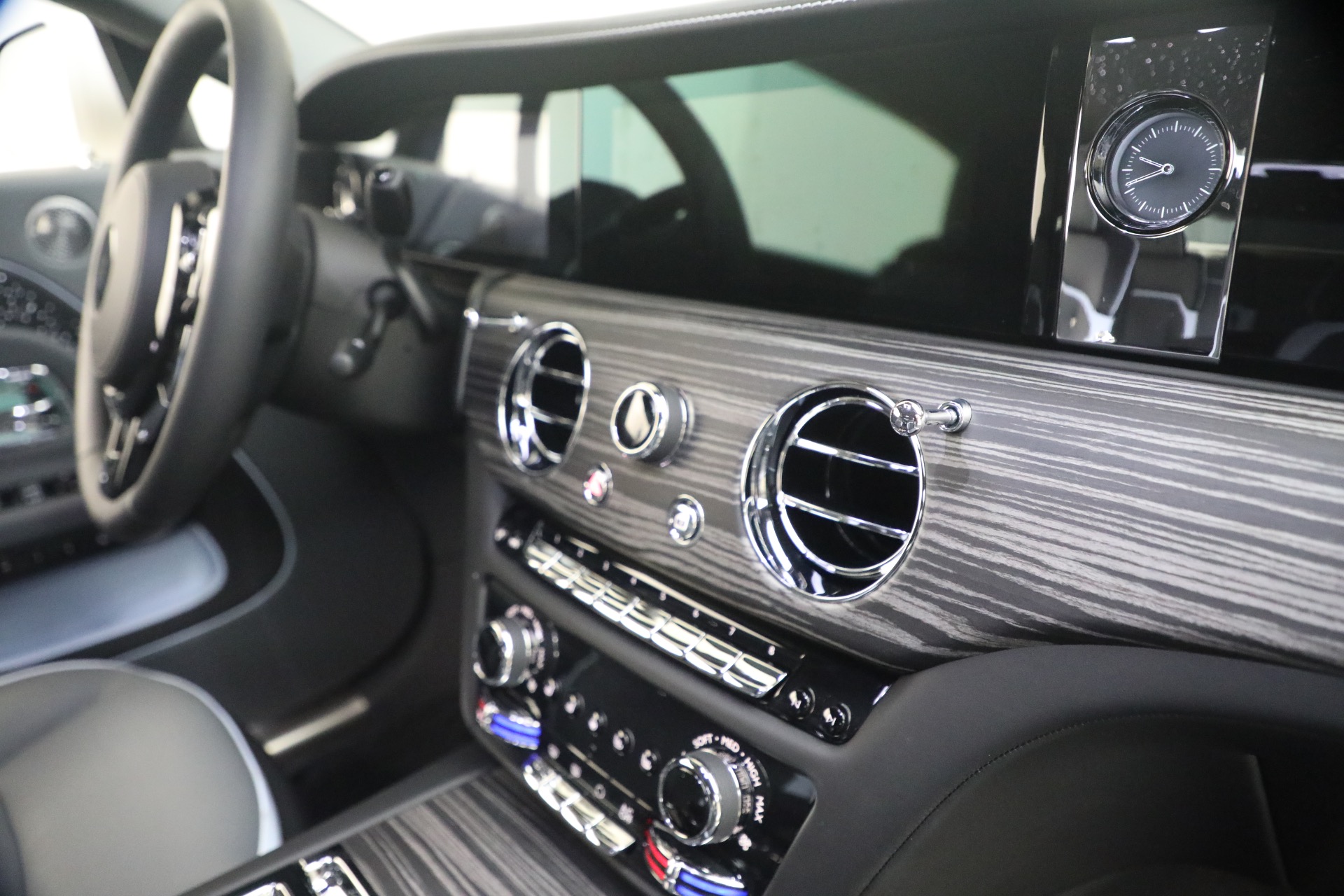 Used-2026-Rolls-Royce-Spectre